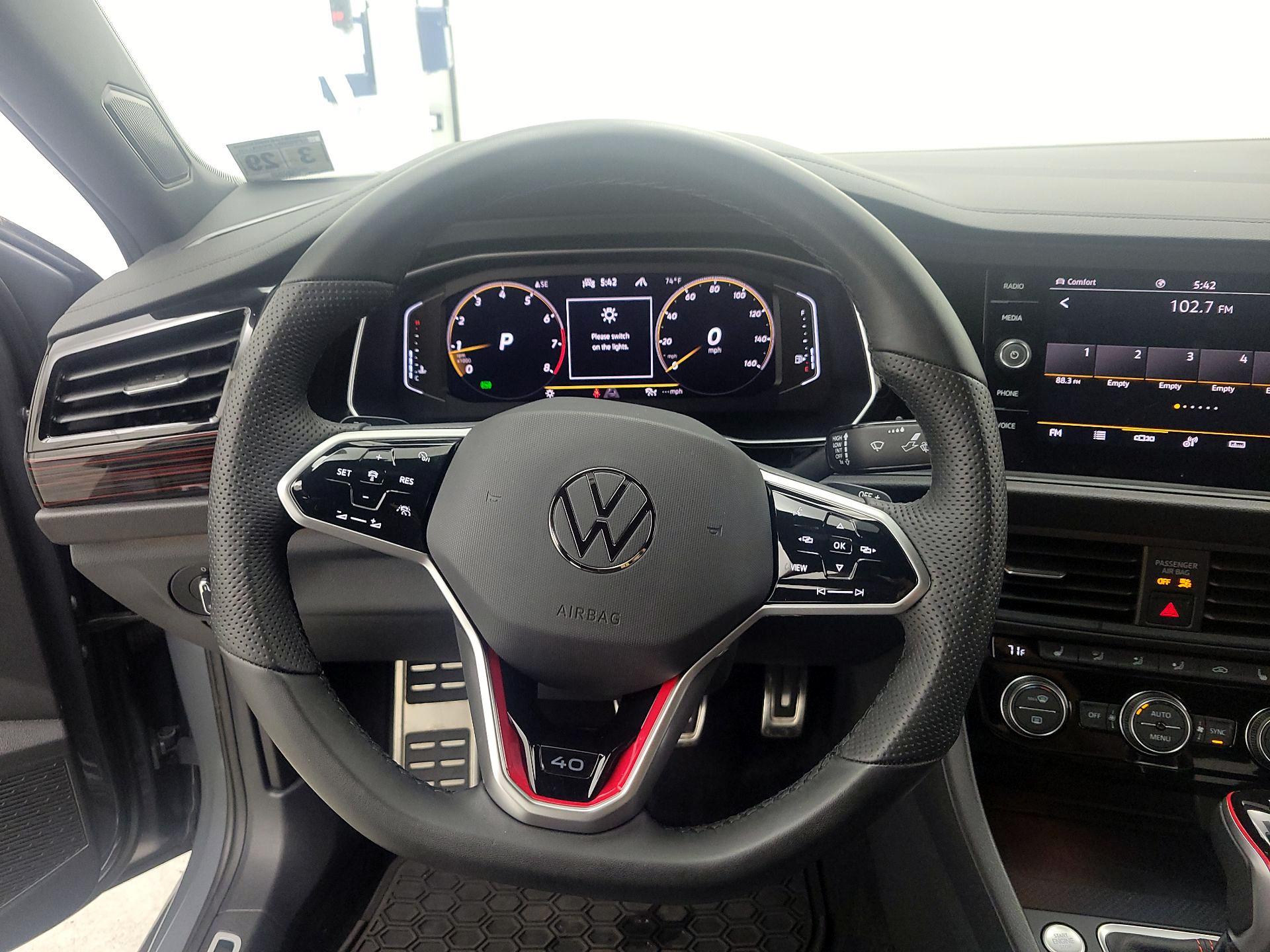 Thumbnail: 2024 Volkswagen Jetta - 10