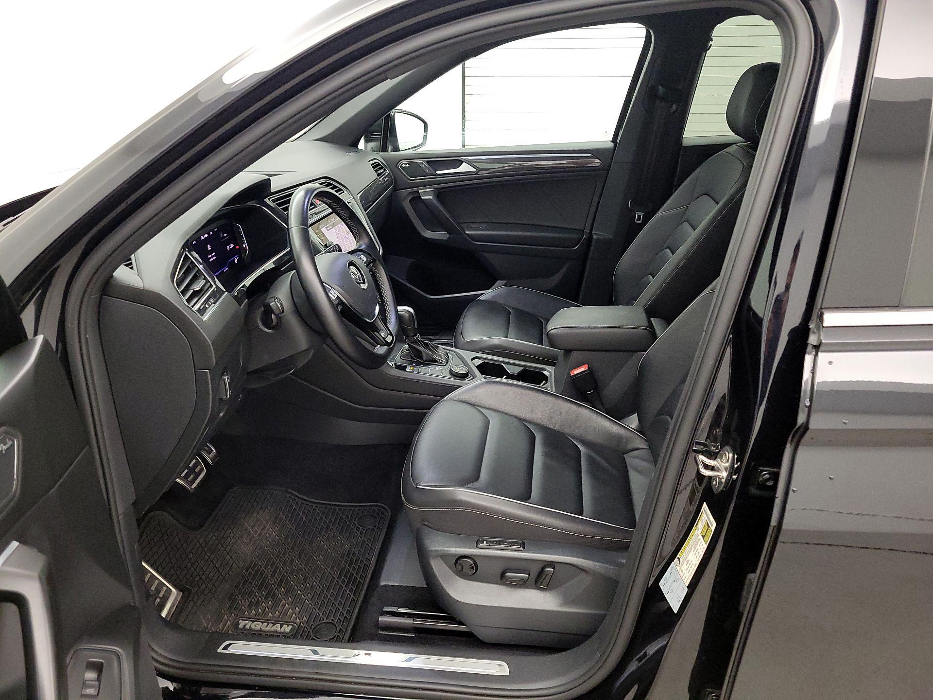 Thumbnail: 2021 Volkswagen Tiguan - 11