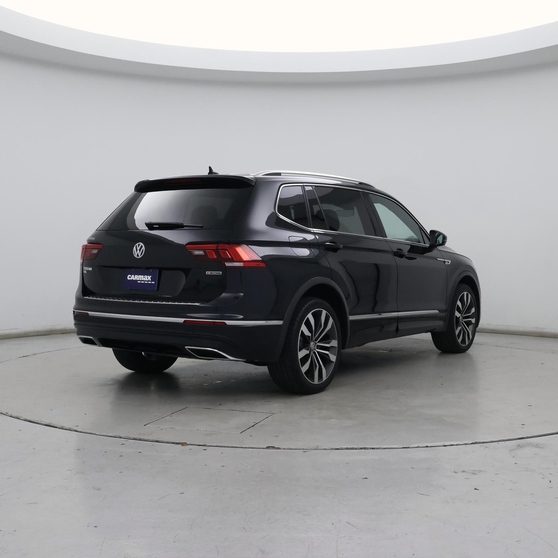 Thumbnail: 2021 Volkswagen Tiguan - 8
