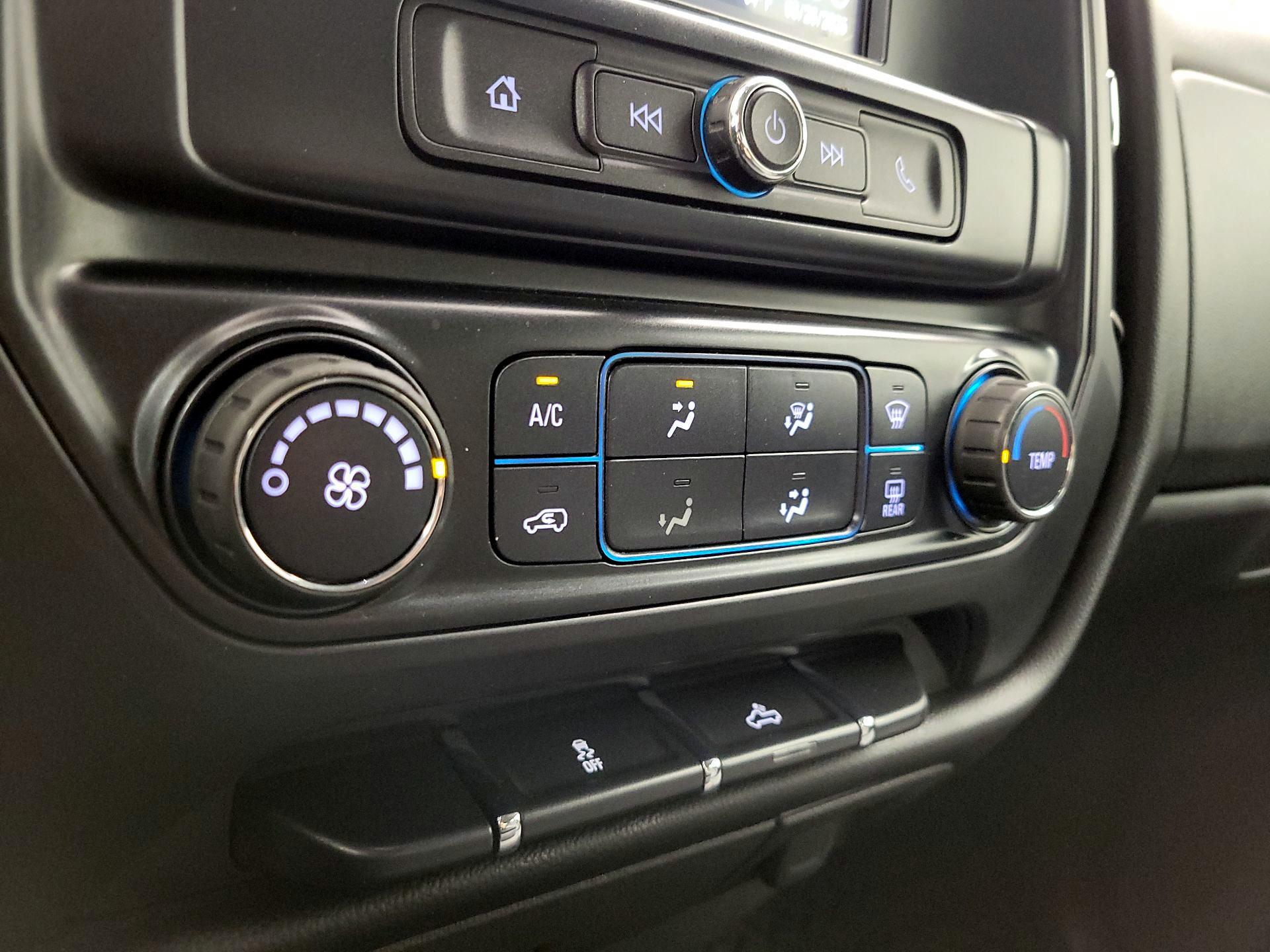 Thumbnail: 2018 Chevrolet Silverado 1500 - 16