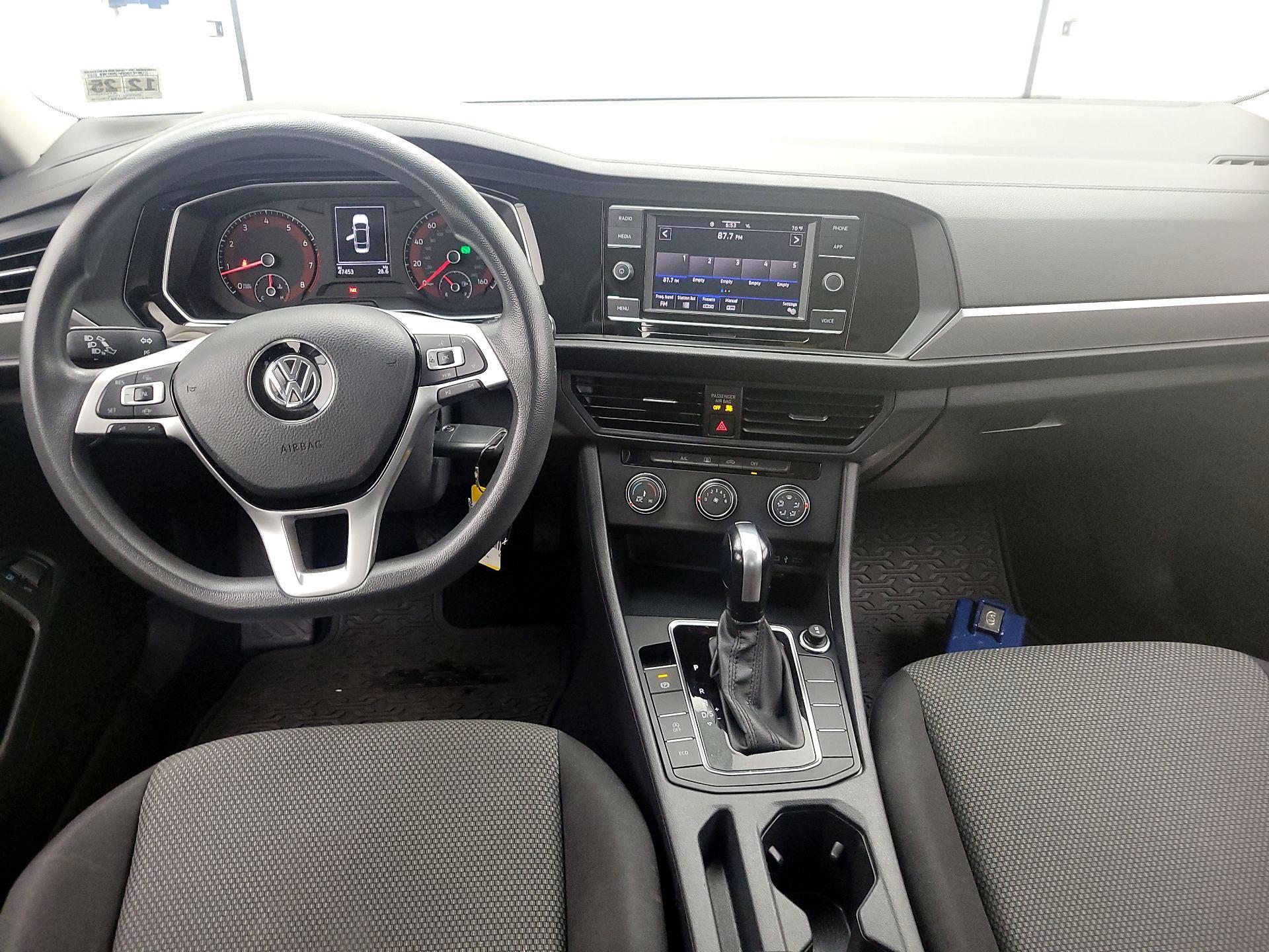 Thumbnail: 2021 Volkswagen Jetta - 9