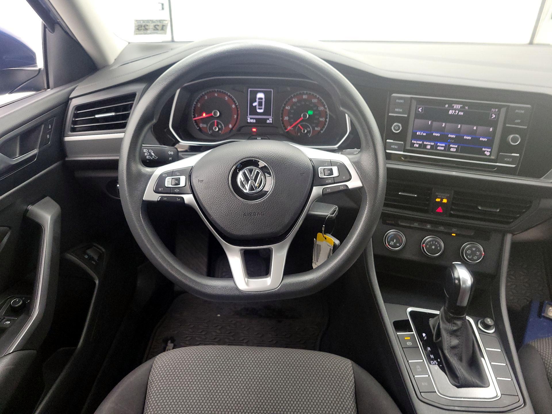 Thumbnail: 2021 Volkswagen Jetta - 10
