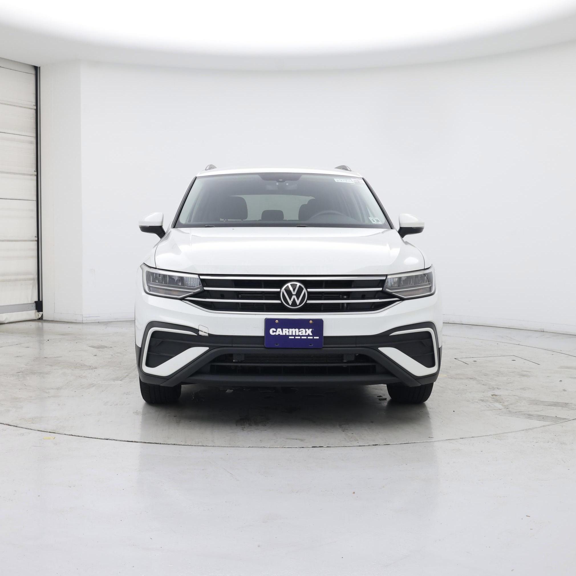 Thumbnail: 2023 Volkswagen Tiguan - 5