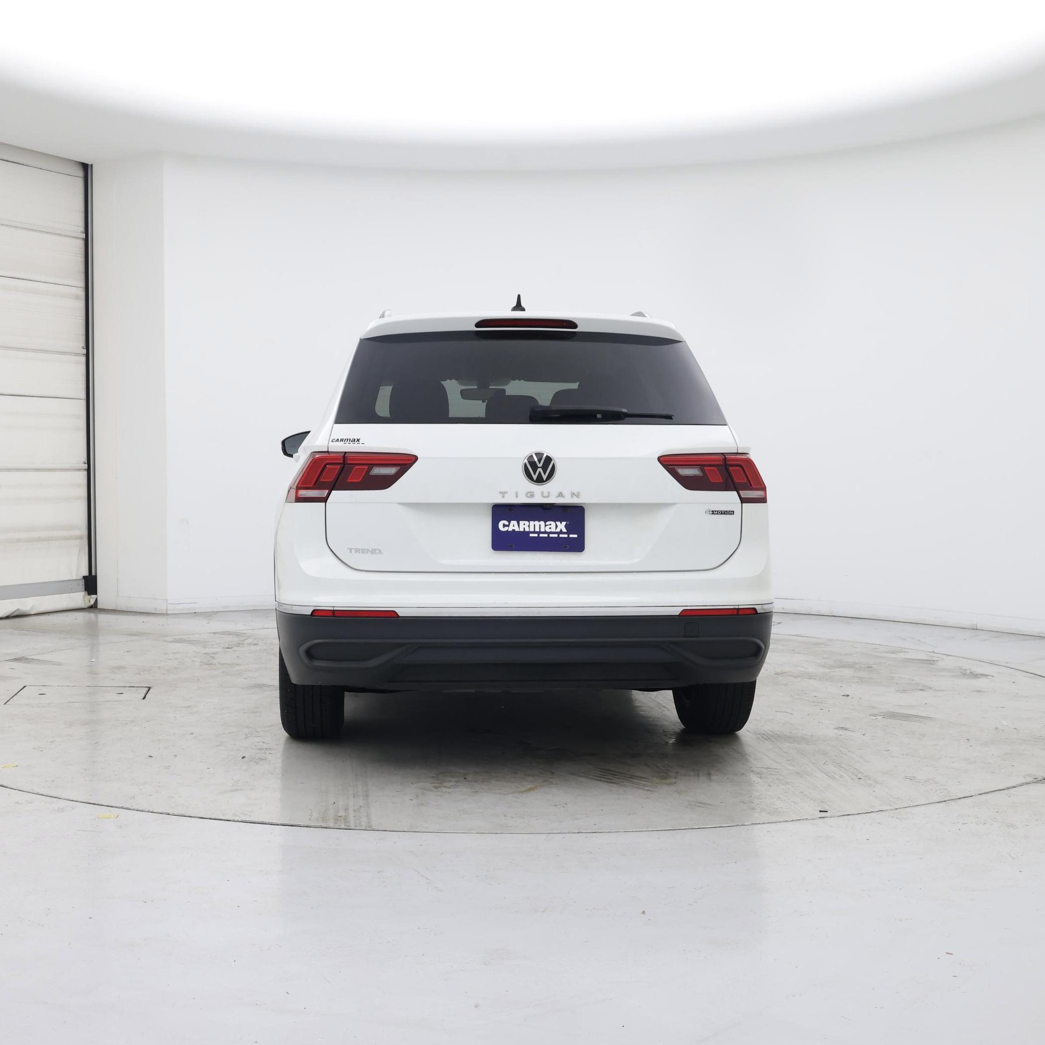 Thumbnail: 2023 Volkswagen Tiguan - 6