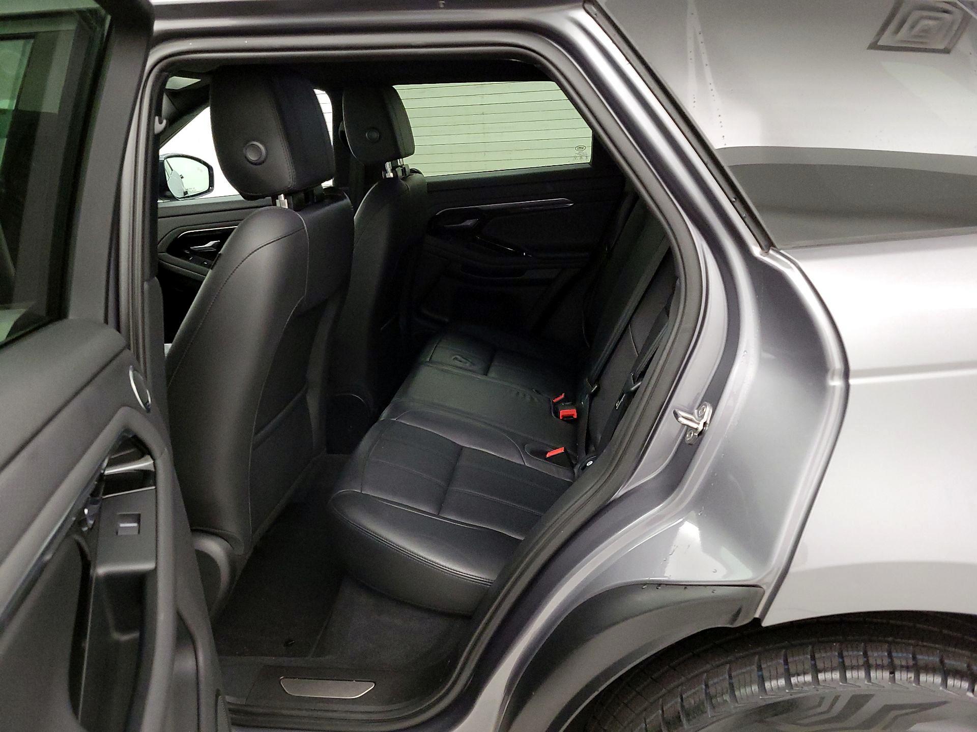 Thumbnail: 2020 Land Rover Range Rover Evoque - 20