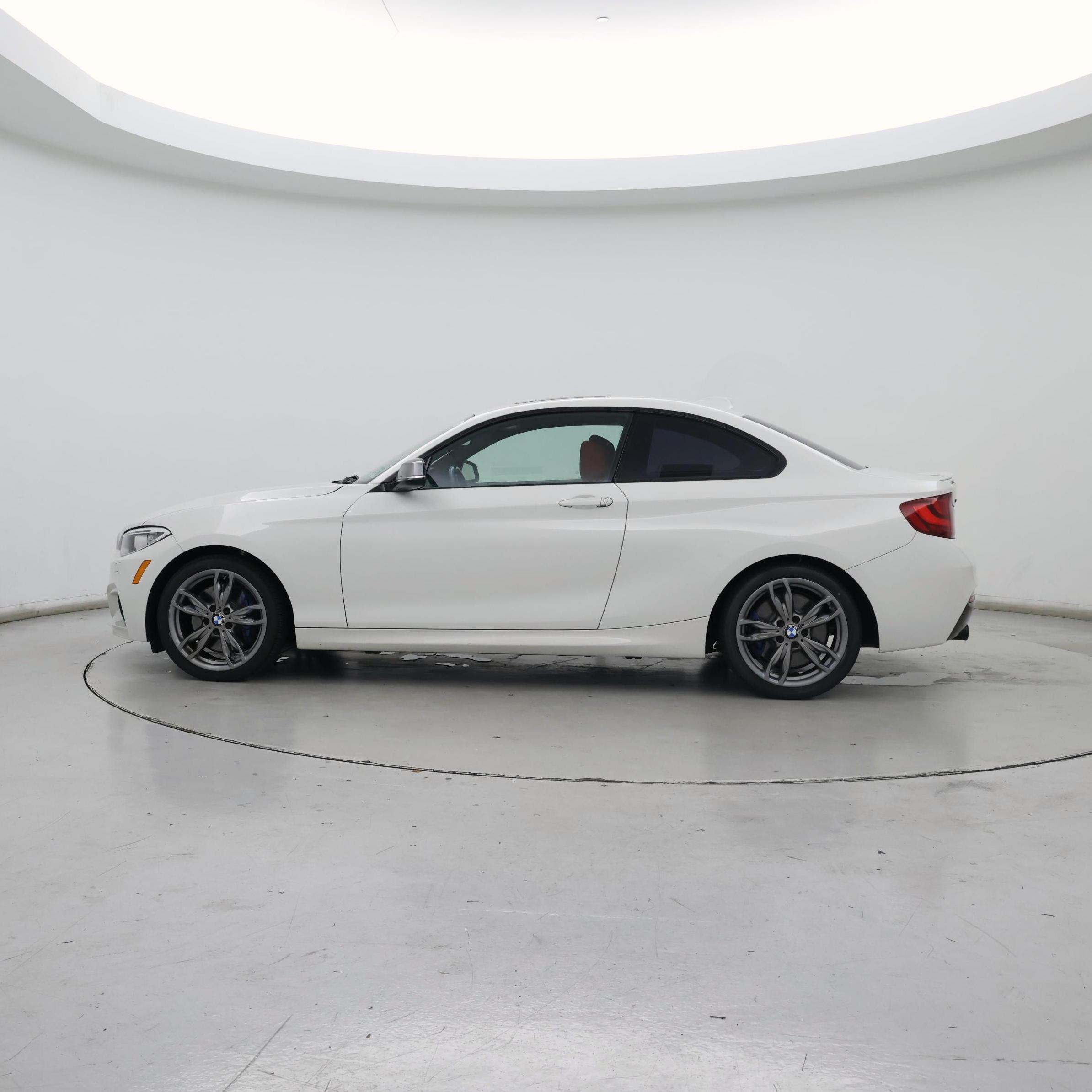 Thumbnail: 2016 BMW 2 Series - 3