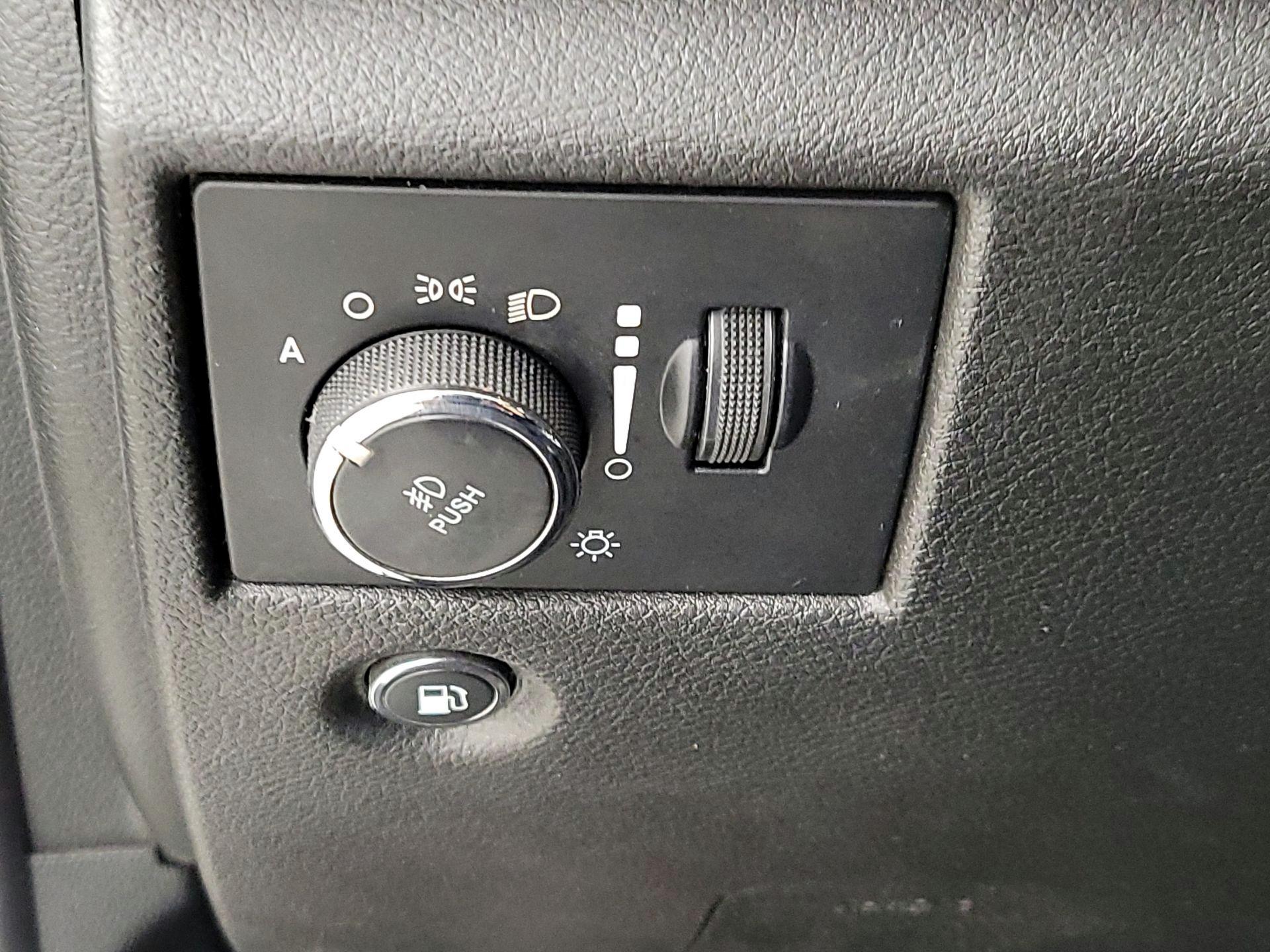 Thumbnail: 2018 Jeep Grand Cherokee - 13