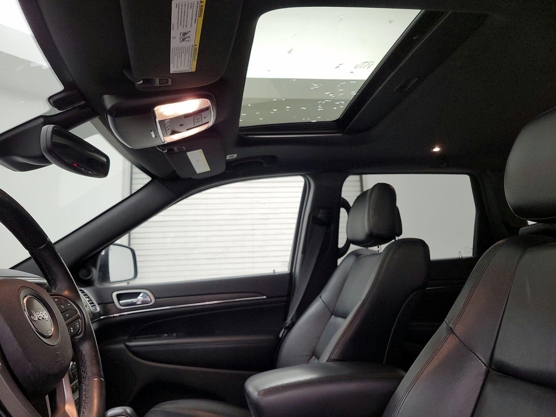 Thumbnail: 2018 Jeep Grand Cherokee - 20