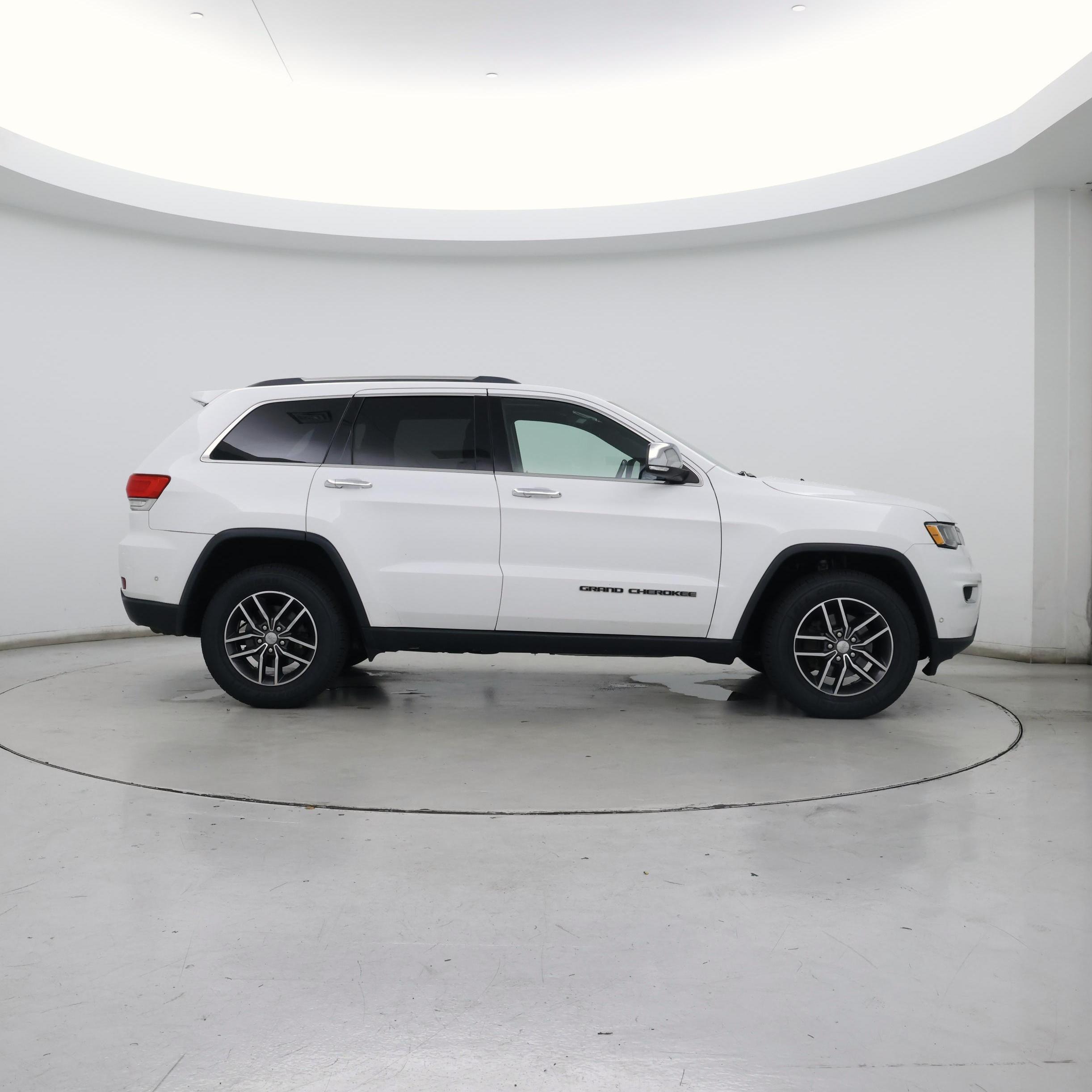 Thumbnail: 2018 Jeep Grand Cherokee - 7