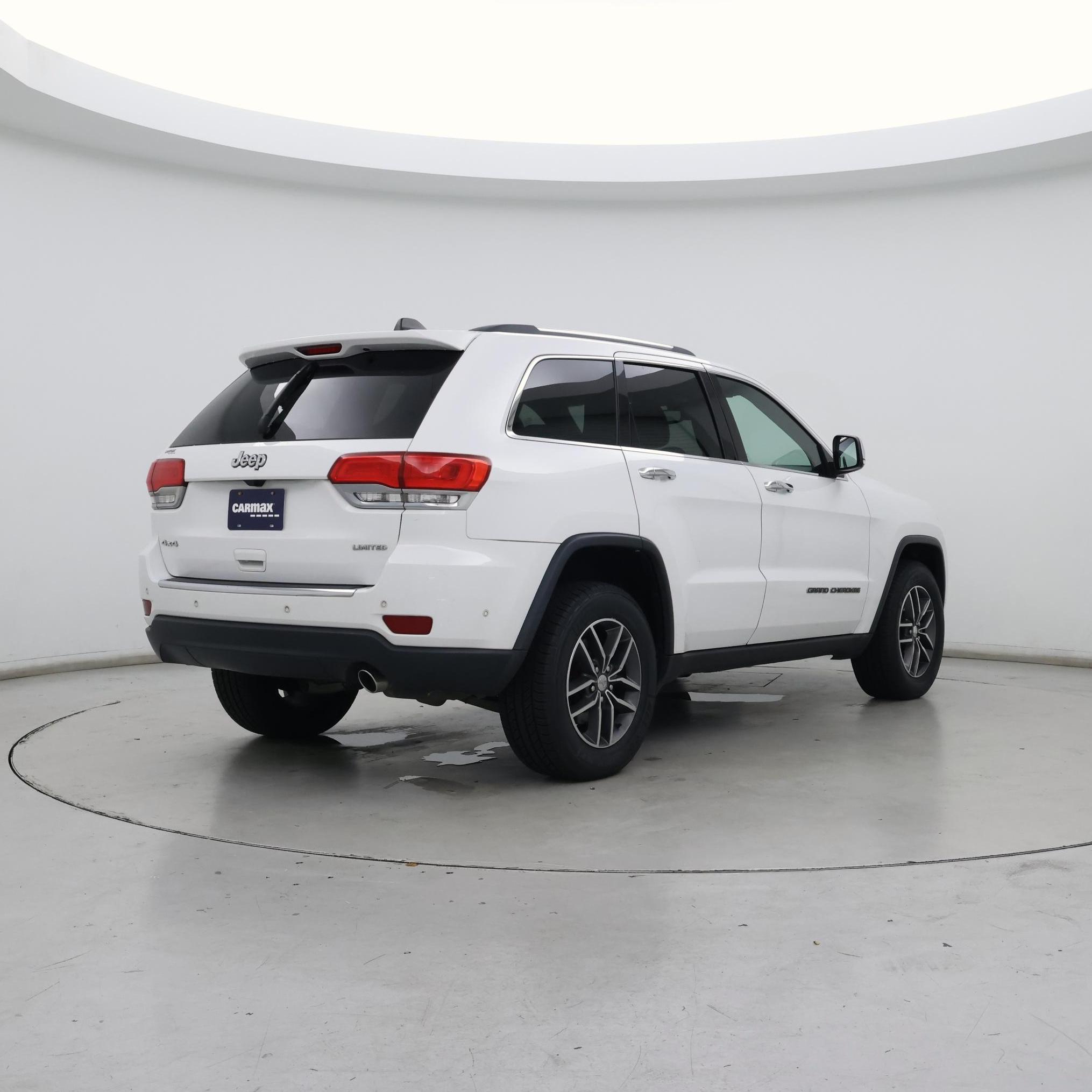 Thumbnail: 2018 Jeep Grand Cherokee - 8
