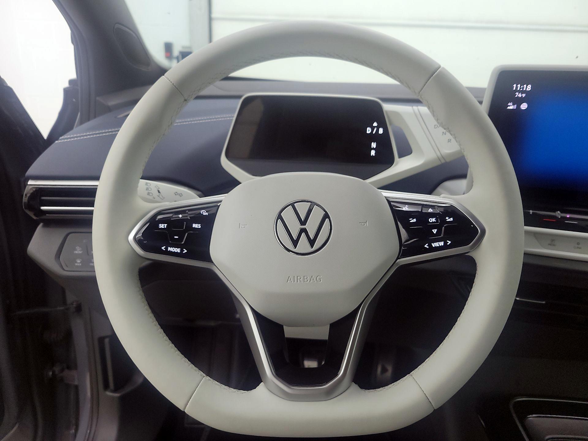 Thumbnail: 2023 Volkswagen ID.4 - 10