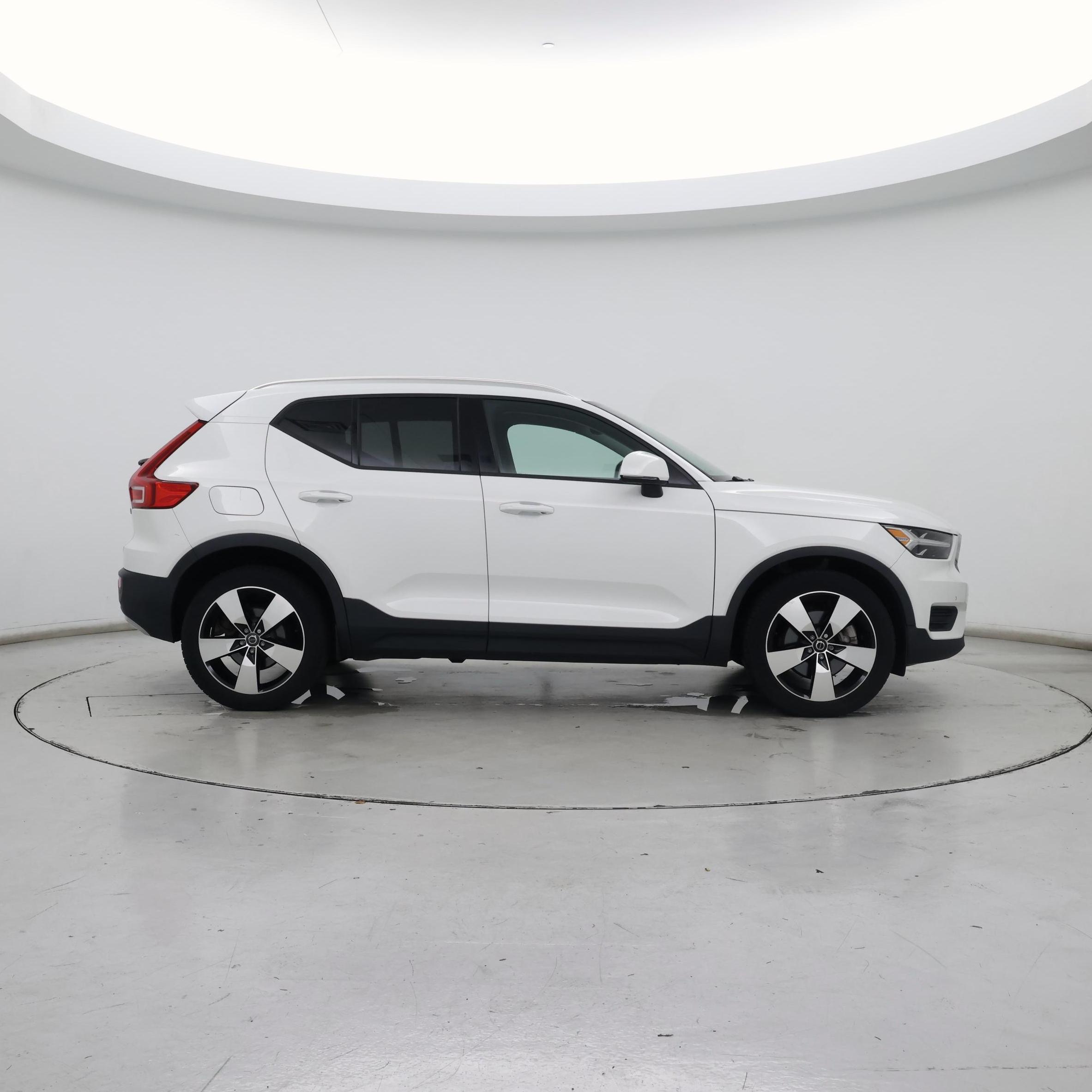 Thumbnail: 2020 Volvo XC40 - 7
