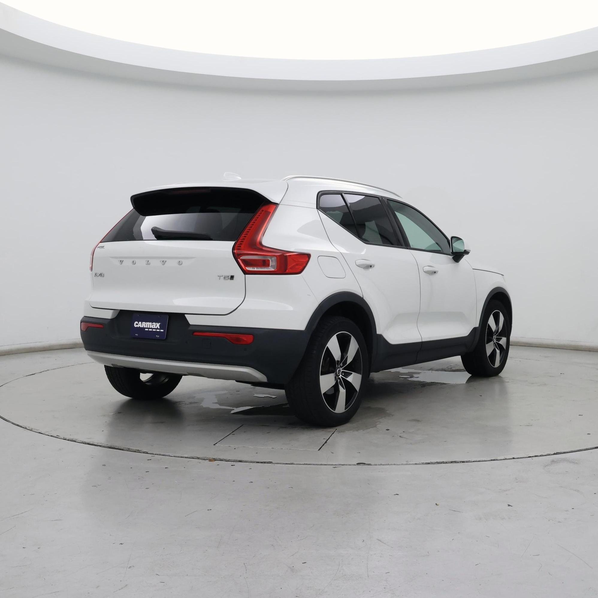 Thumbnail: 2020 Volvo XC40 - 8