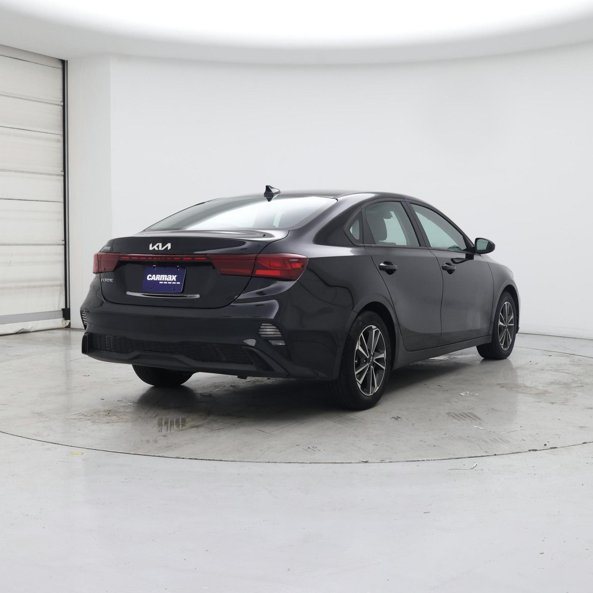 Thumbnail: 2022 Kia Forte - 8