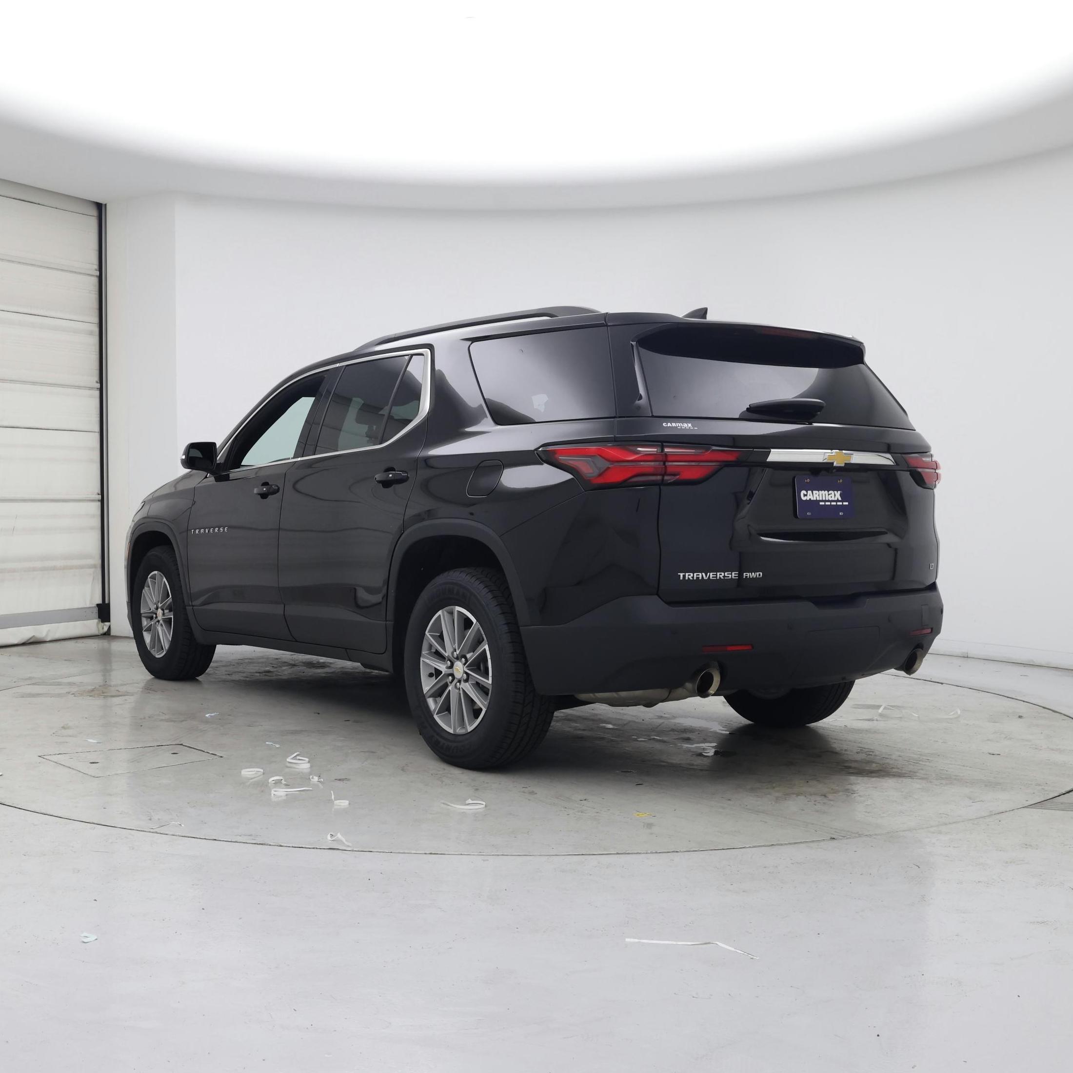 Thumbnail: 2023 Chevrolet Traverse - 2