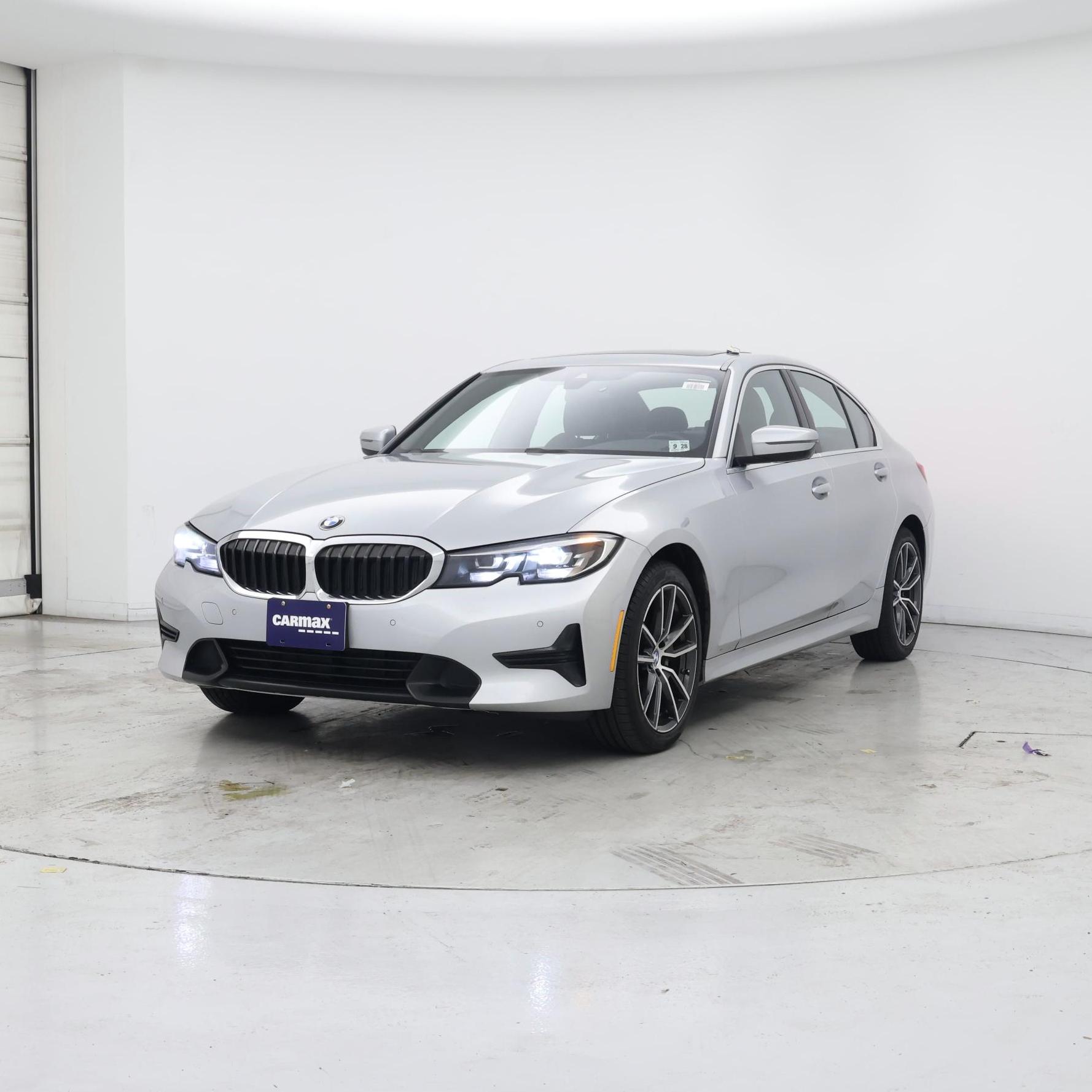 Thumbnail: 2019 BMW 3 Series - 4
