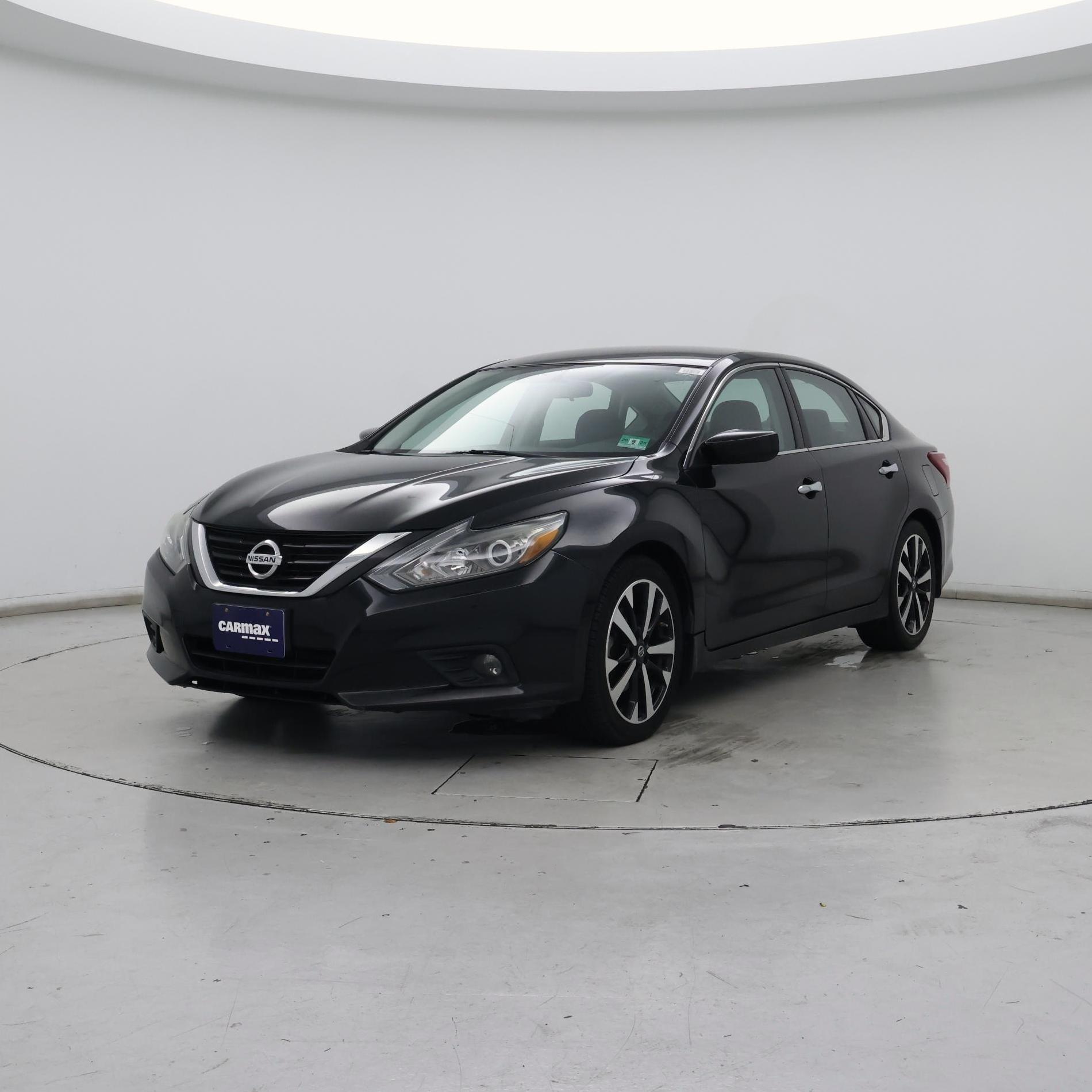 Thumbnail: 2018 Nissan Altima - 4