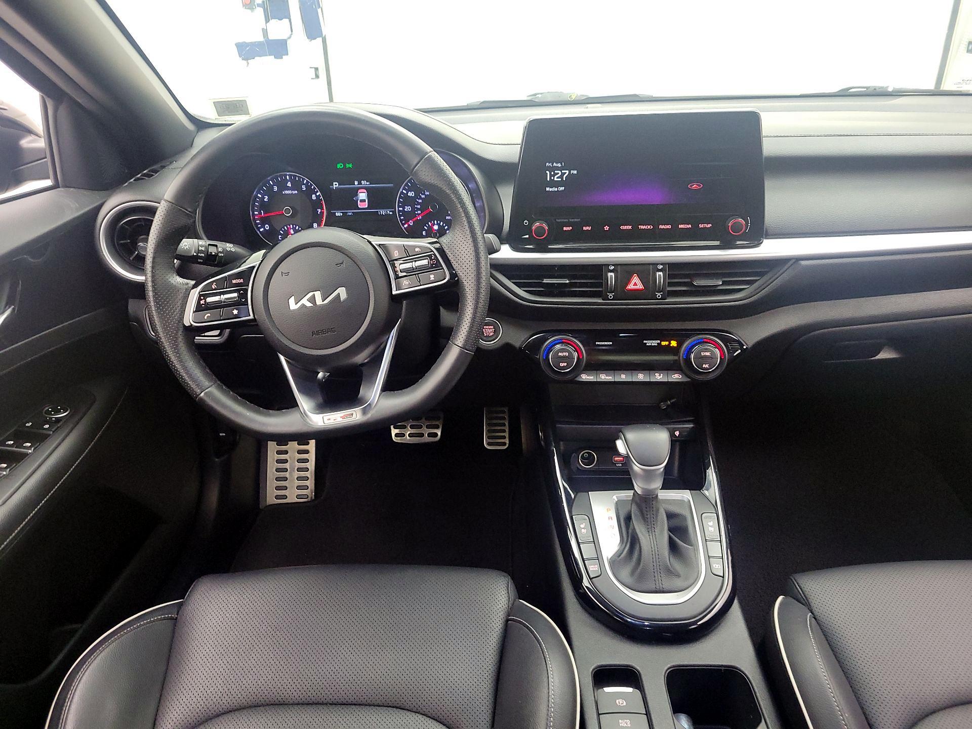 Thumbnail: 2023 Kia Forte - 9