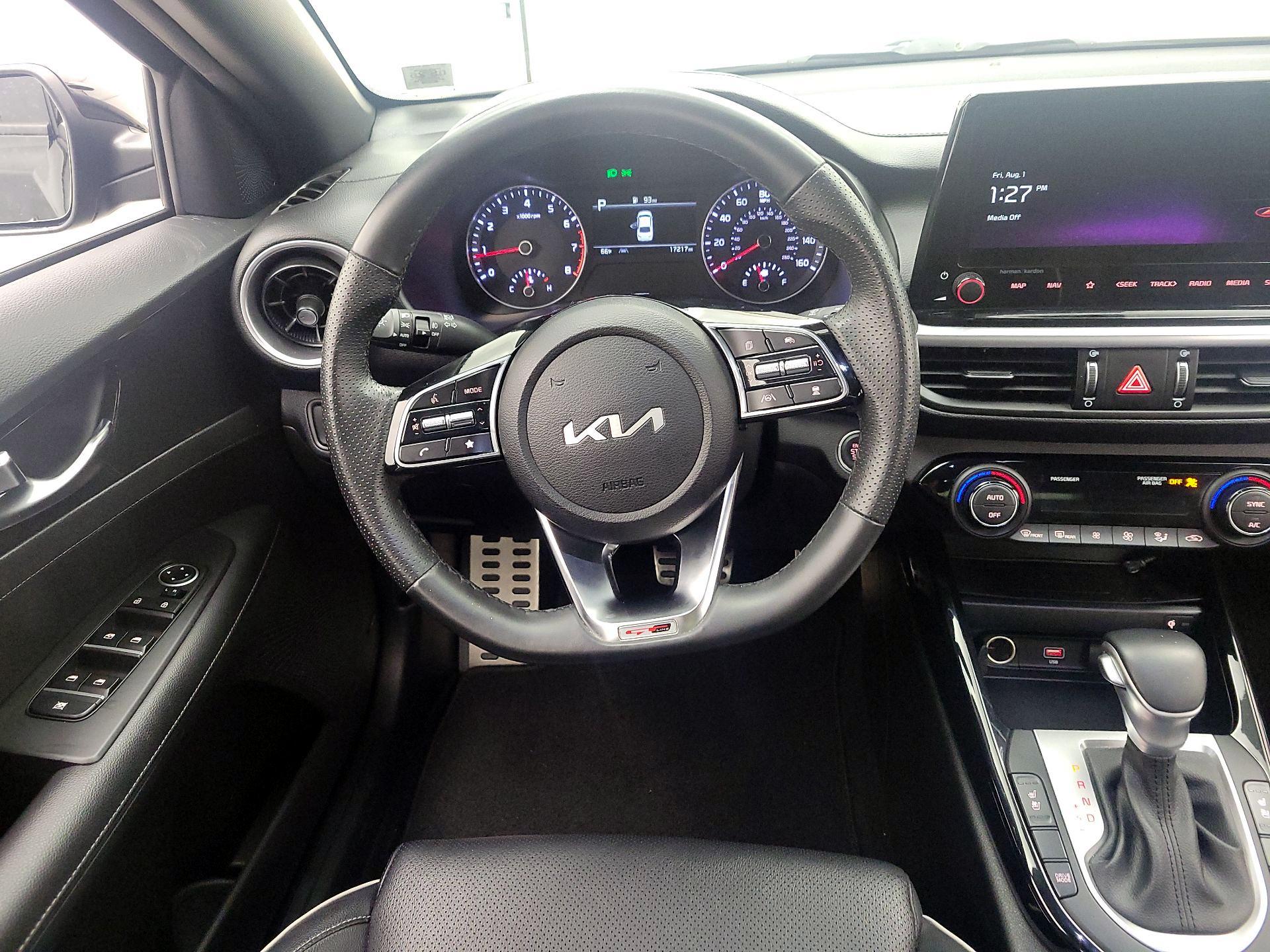 Thumbnail: 2023 Kia Forte - 10