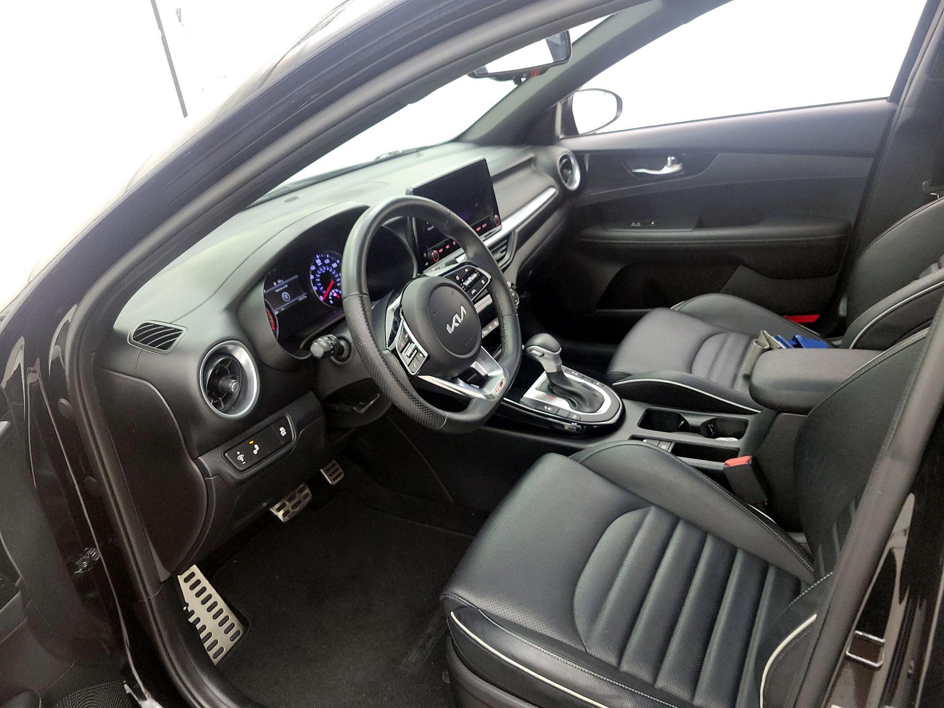 Thumbnail: 2023 Kia Forte - 11