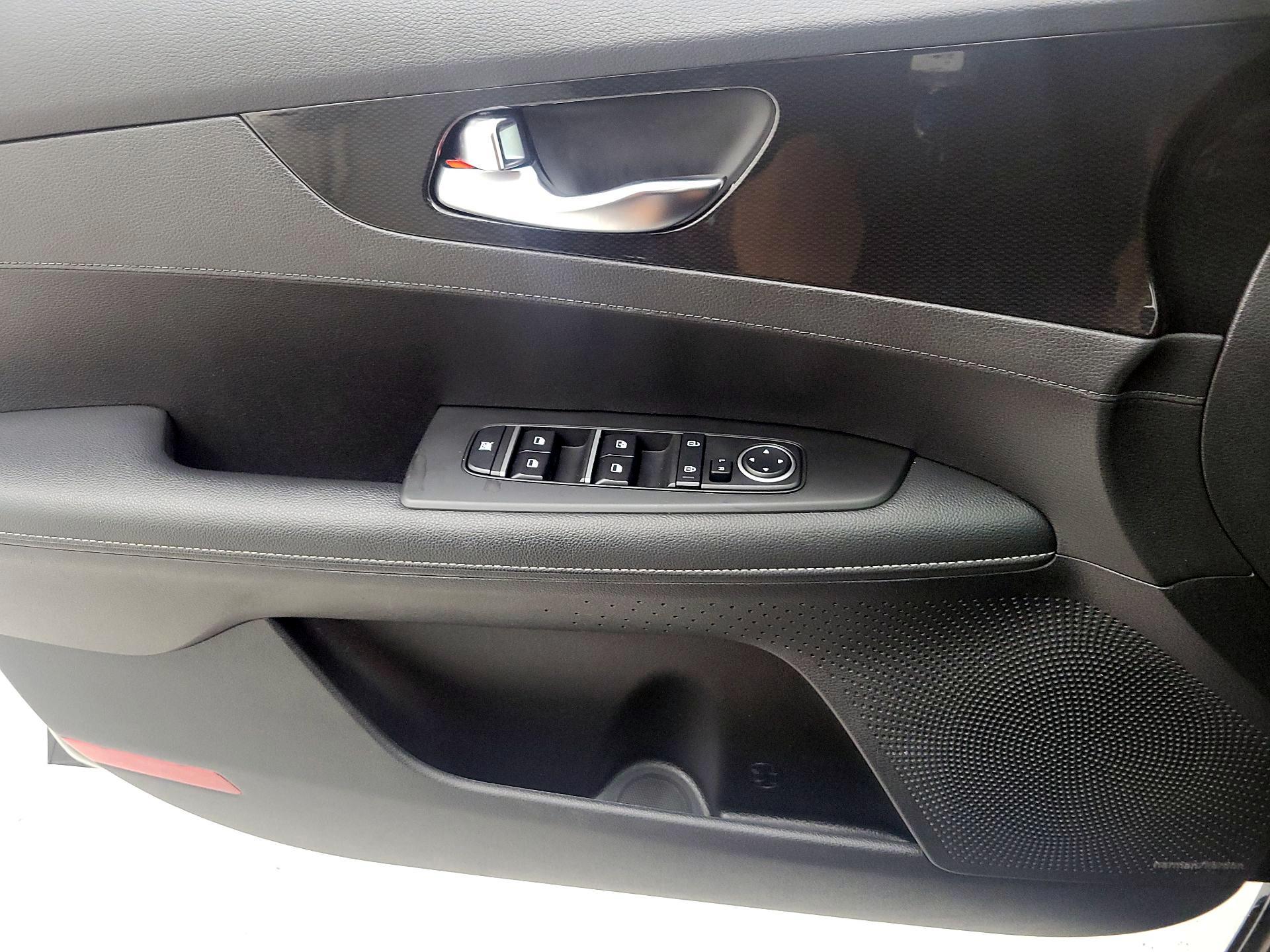 Thumbnail: 2023 Kia Forte - 12