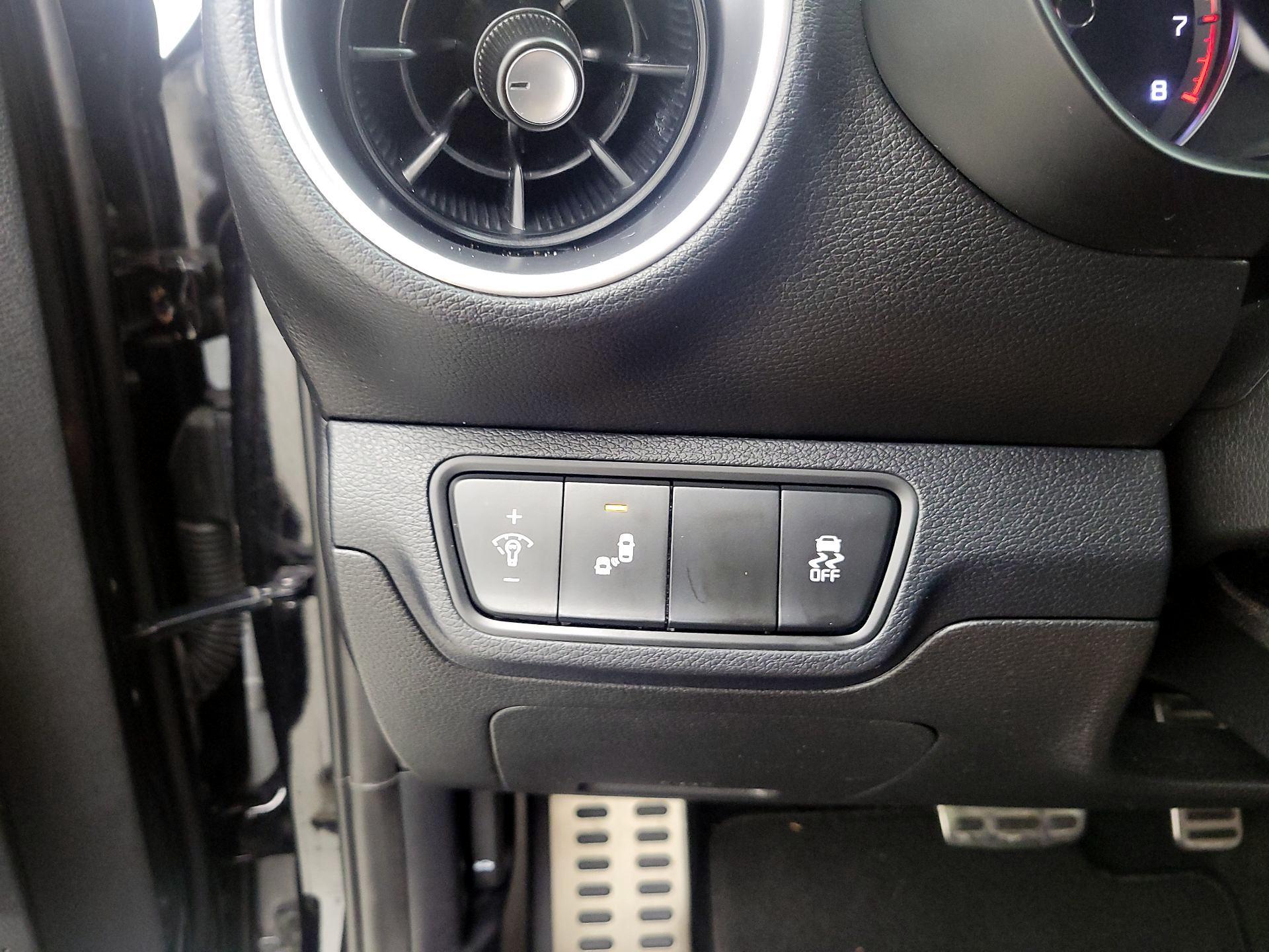 Thumbnail: 2023 Kia Forte - 13