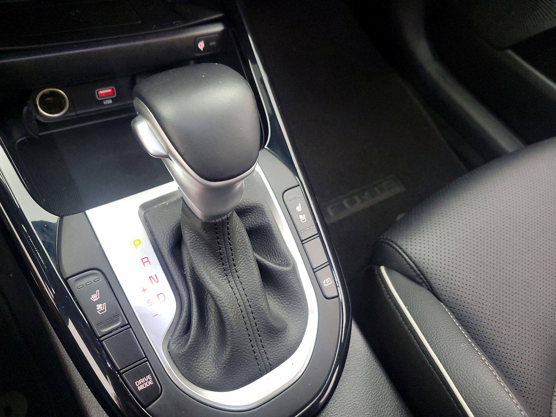 Thumbnail: 2023 Kia Forte - 17