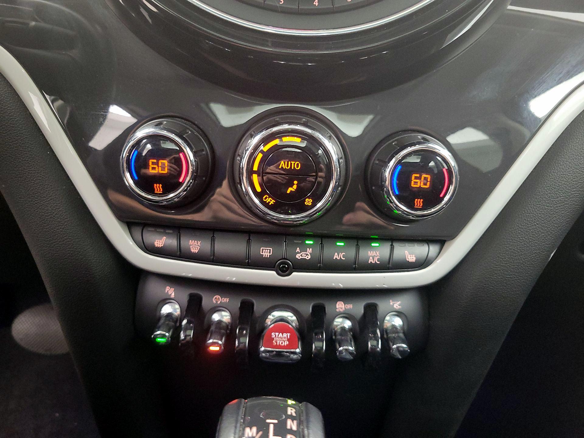 Thumbnail: 2017 MINI Cooper Countryman - 16