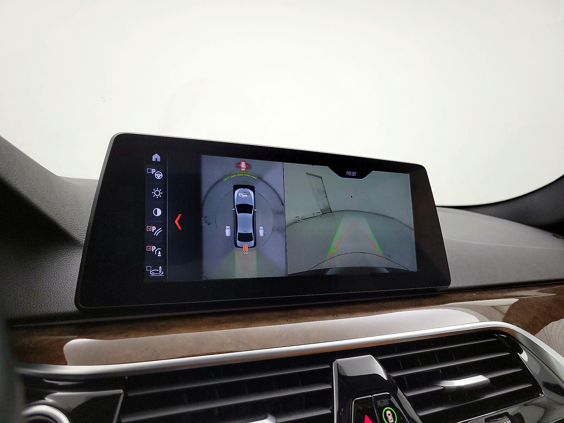 Thumbnail: 2017 BMW 5 Series - 15