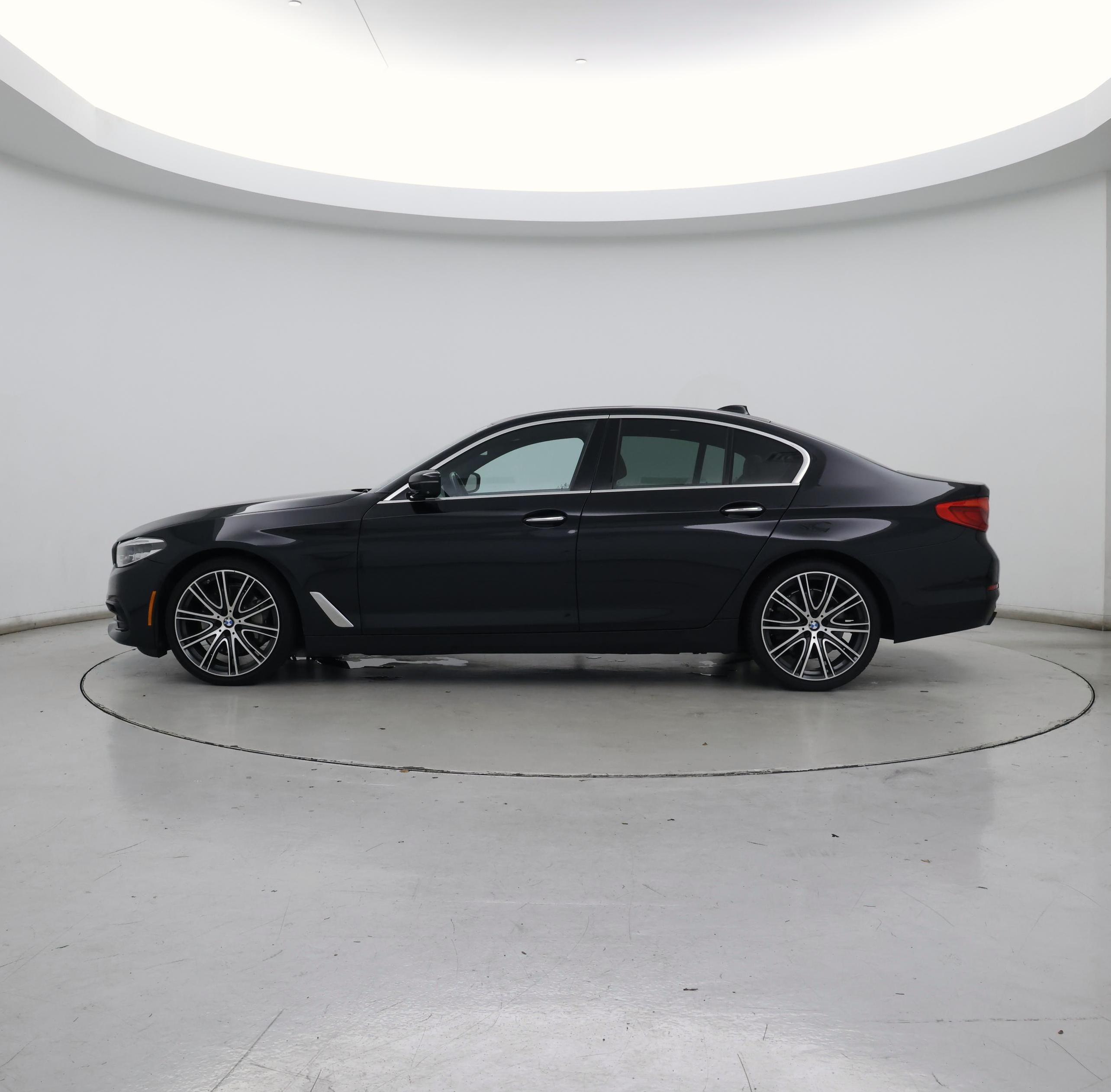 Thumbnail: 2017 BMW 5 Series - 3