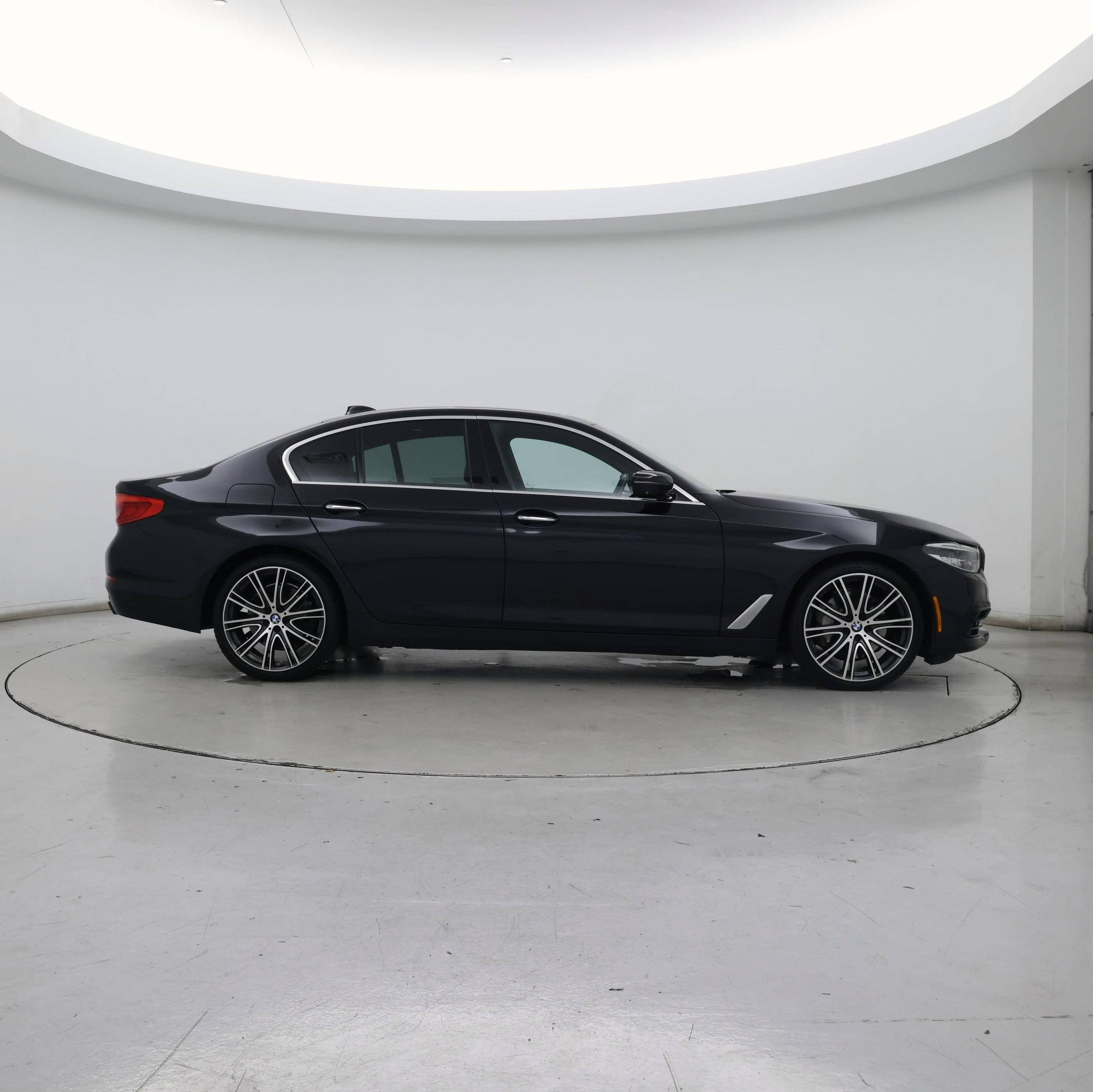 Thumbnail: 2017 BMW 5 Series - 7