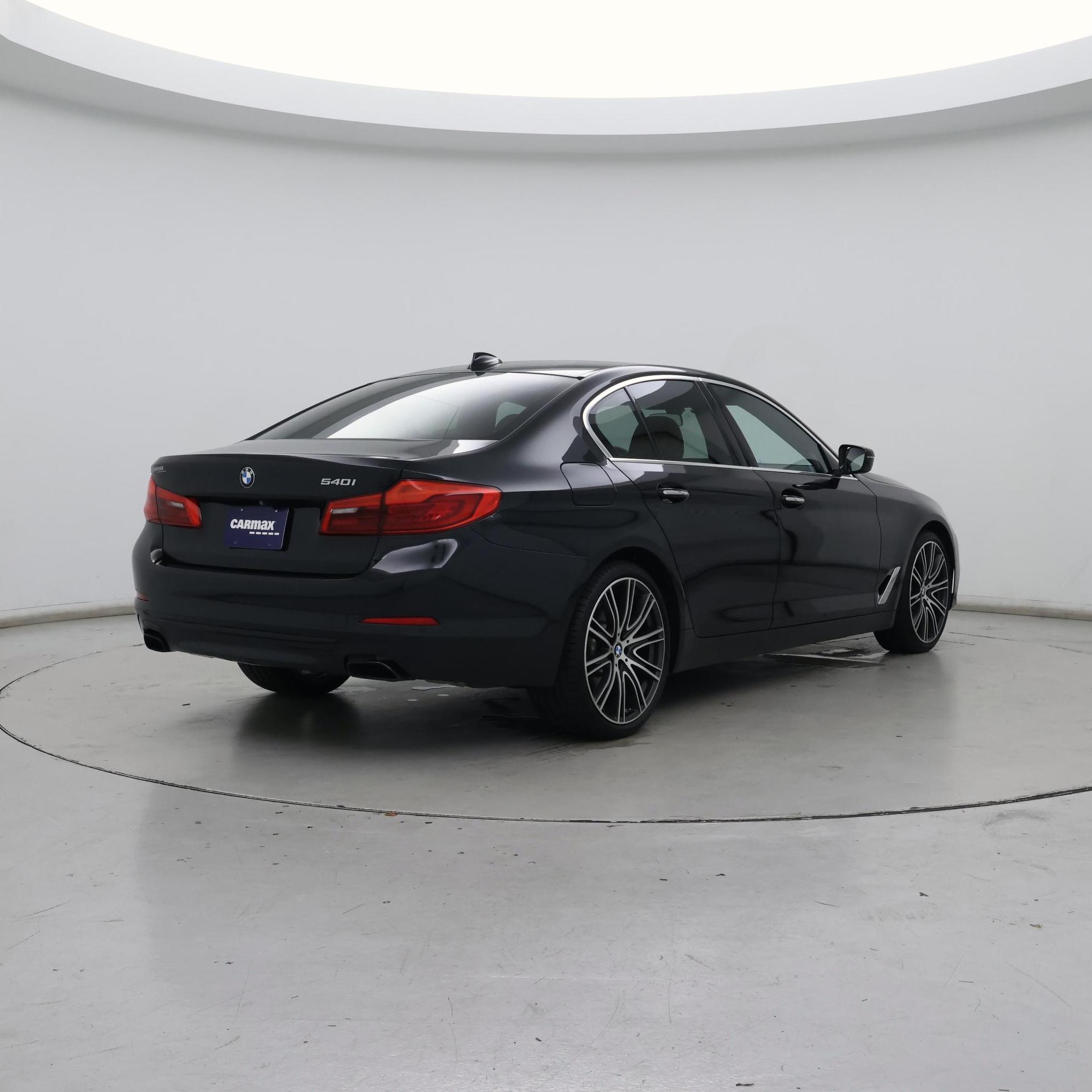 Thumbnail: 2017 BMW 5 Series - 8