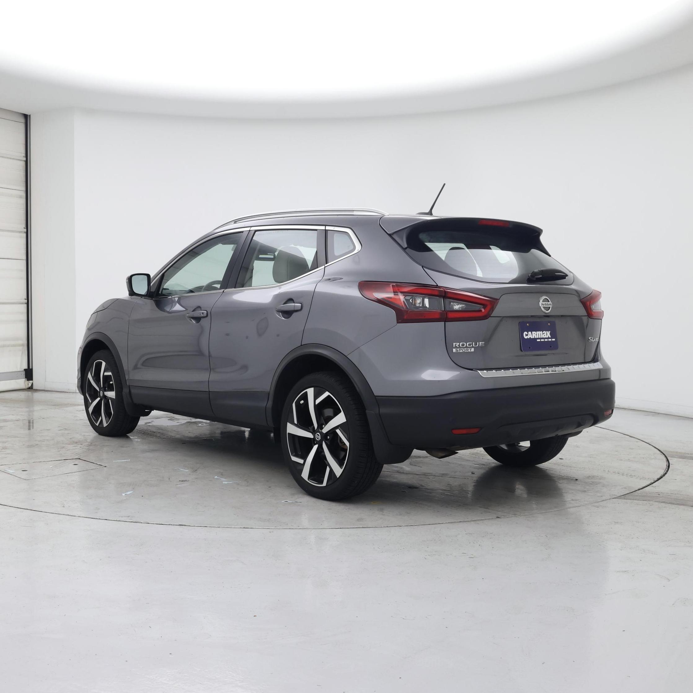 Thumbnail: 2022 Nissan Rogue Sport - 2
