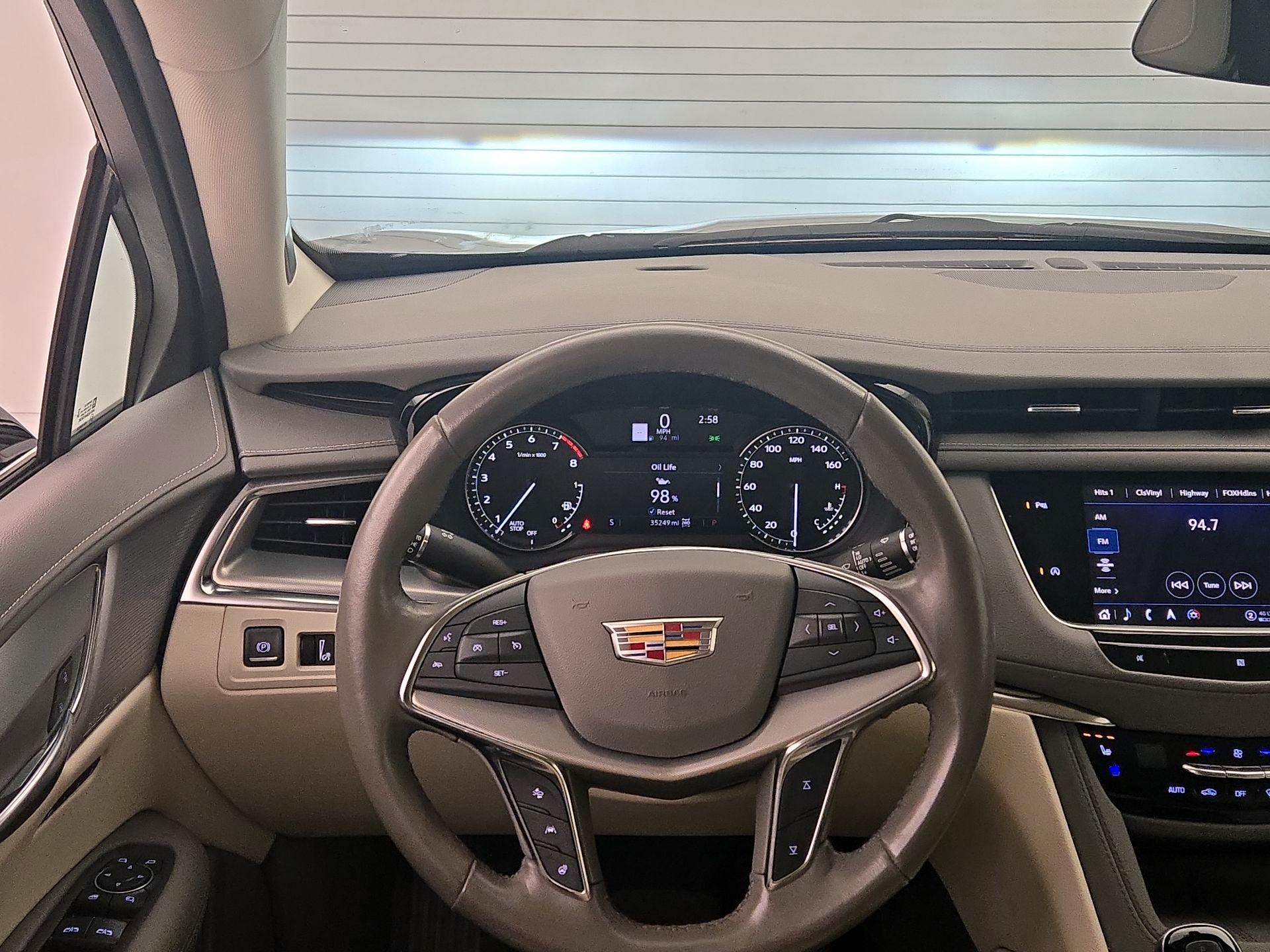 Thumbnail: 2021 Cadillac XT5 - 10