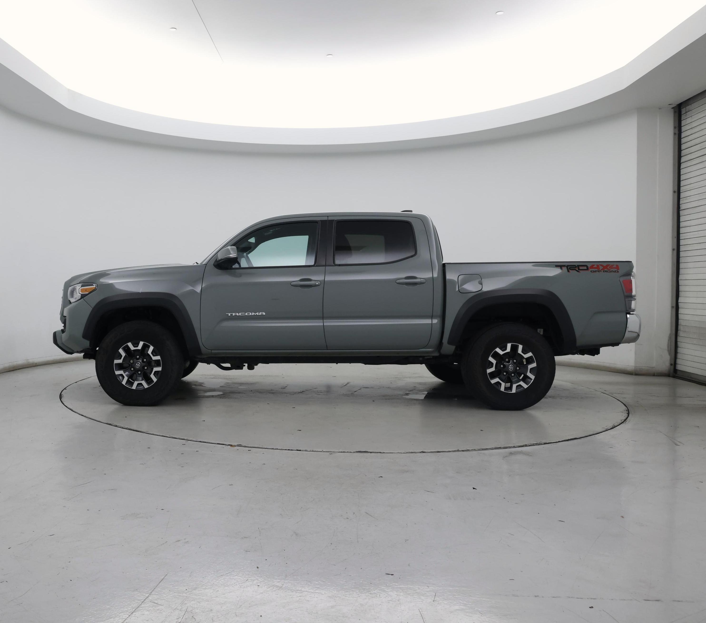 Thumbnail: 2022 Toyota Tacoma - 3