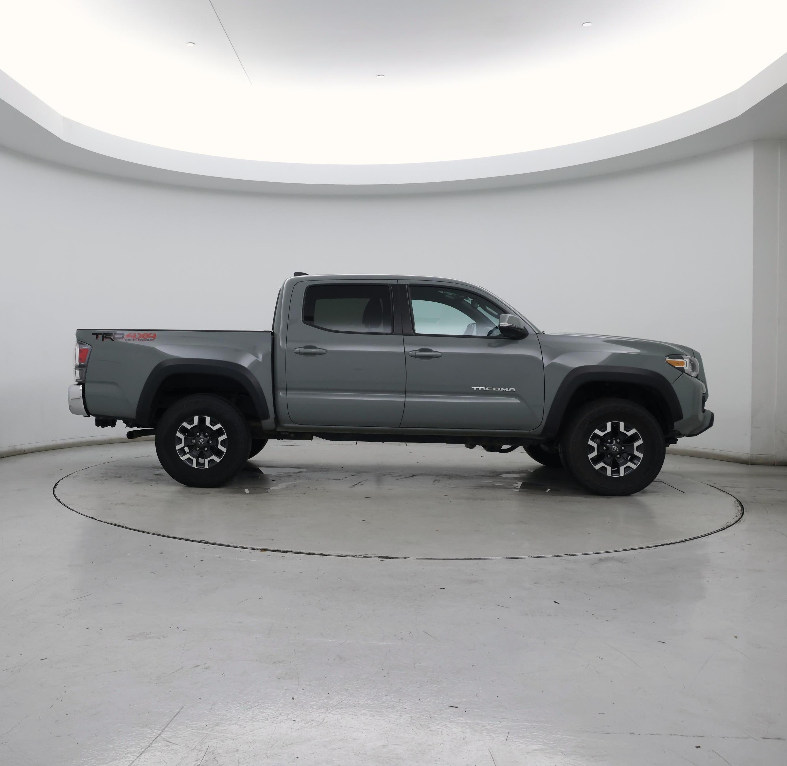 Thumbnail: 2022 Toyota Tacoma - 7