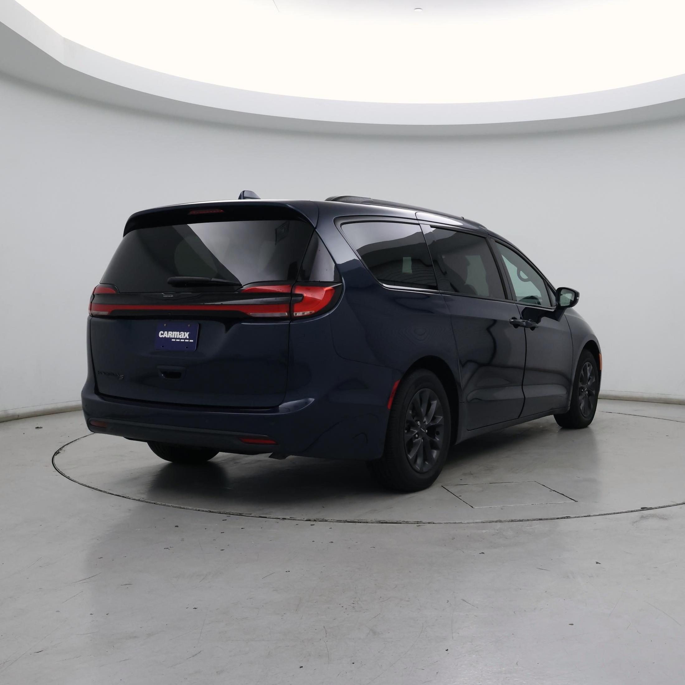 Thumbnail: 2021 Chrysler Pacifica - 8