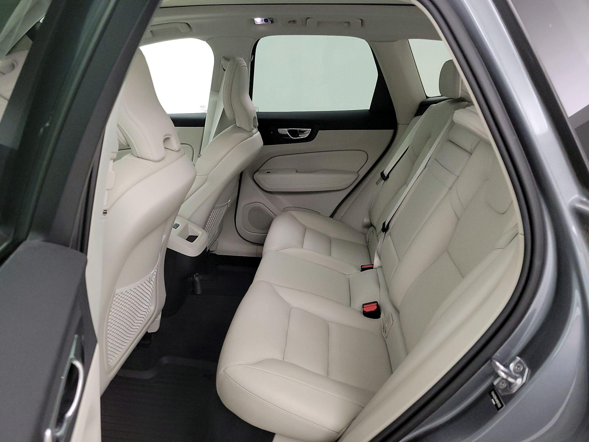 Thumbnail: 2021 Volvo XC60 - 19