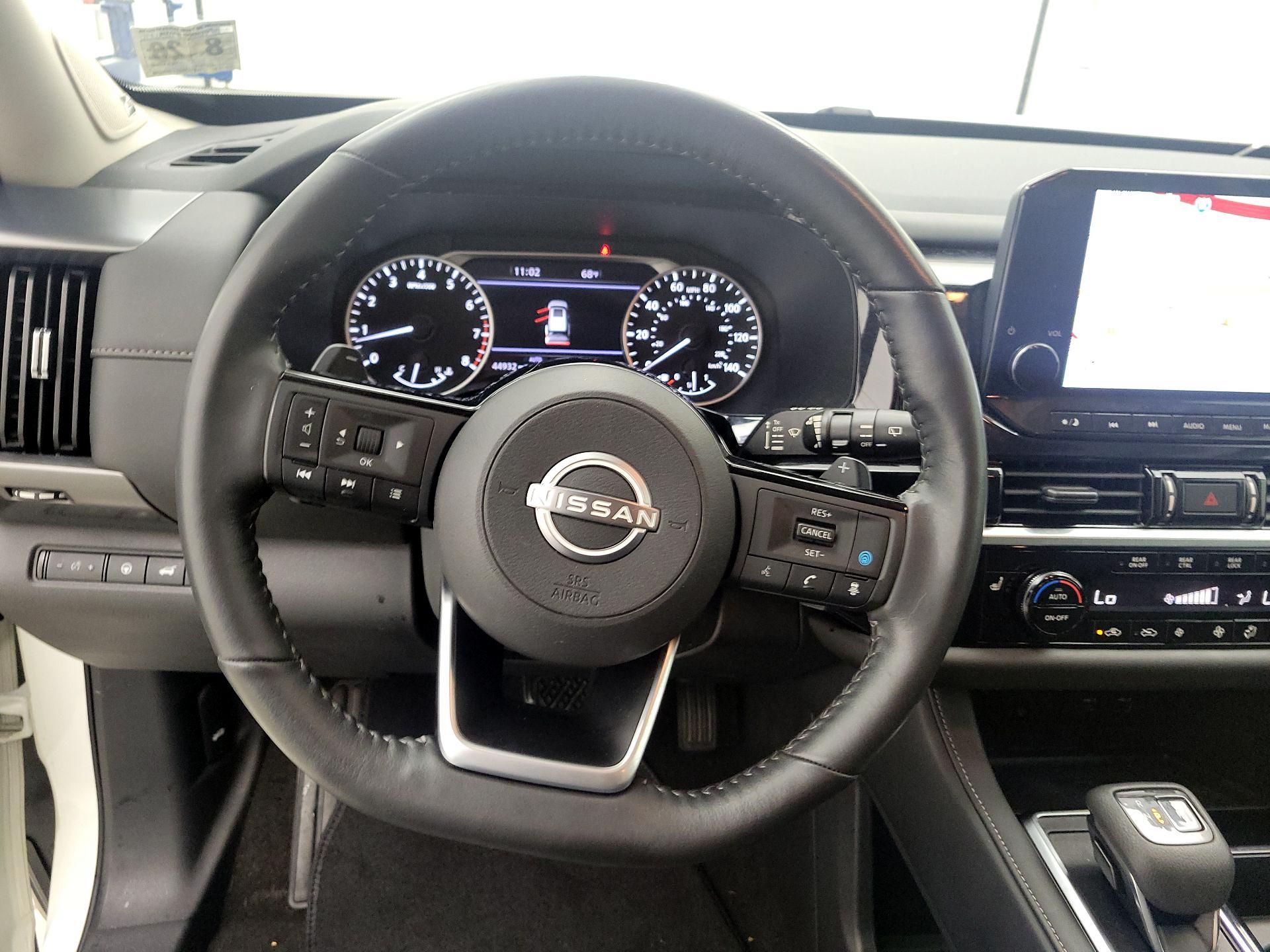 Thumbnail: 2022 Nissan Pathfinder - 10