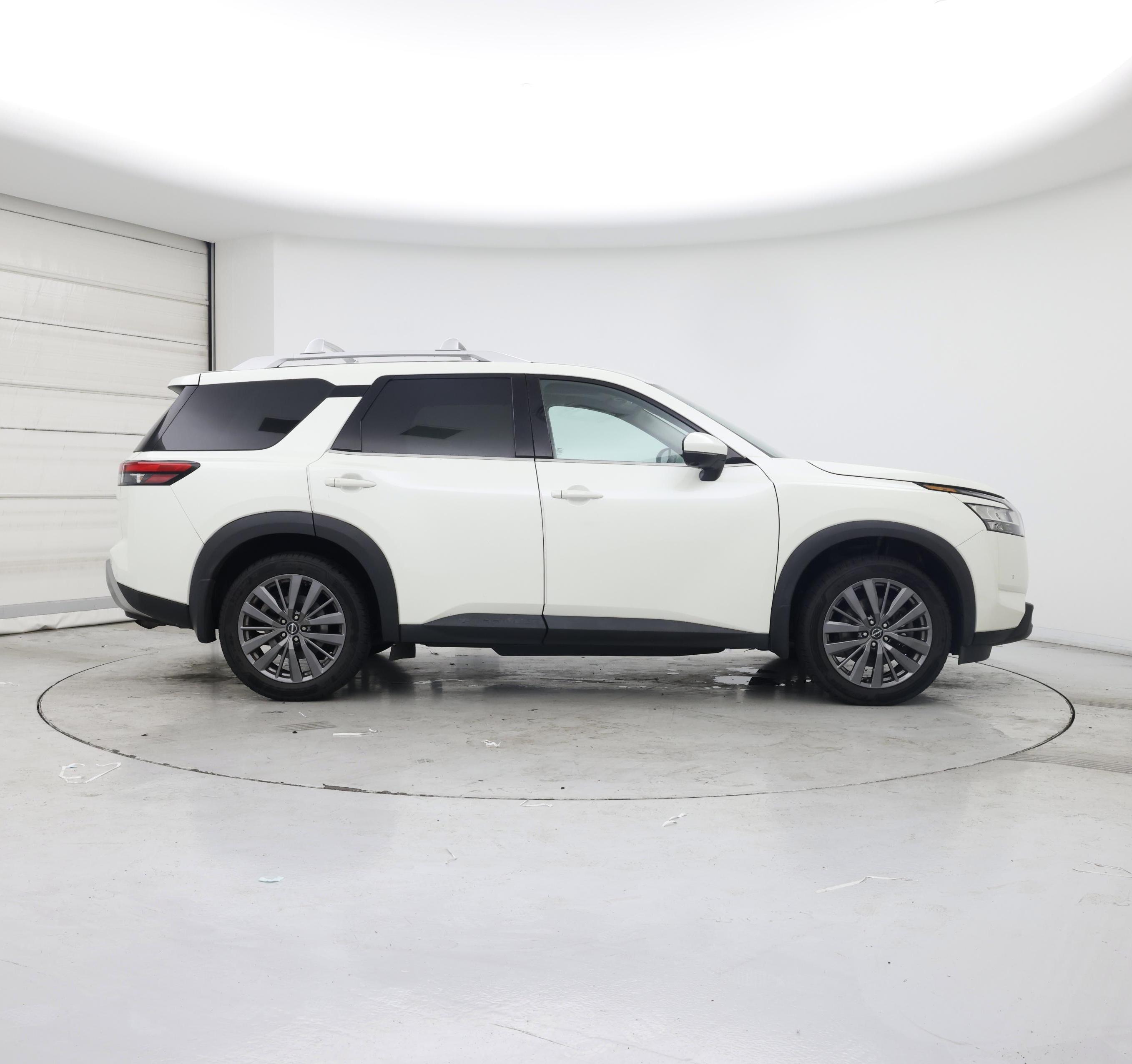 Thumbnail: 2022 Nissan Pathfinder - 7
