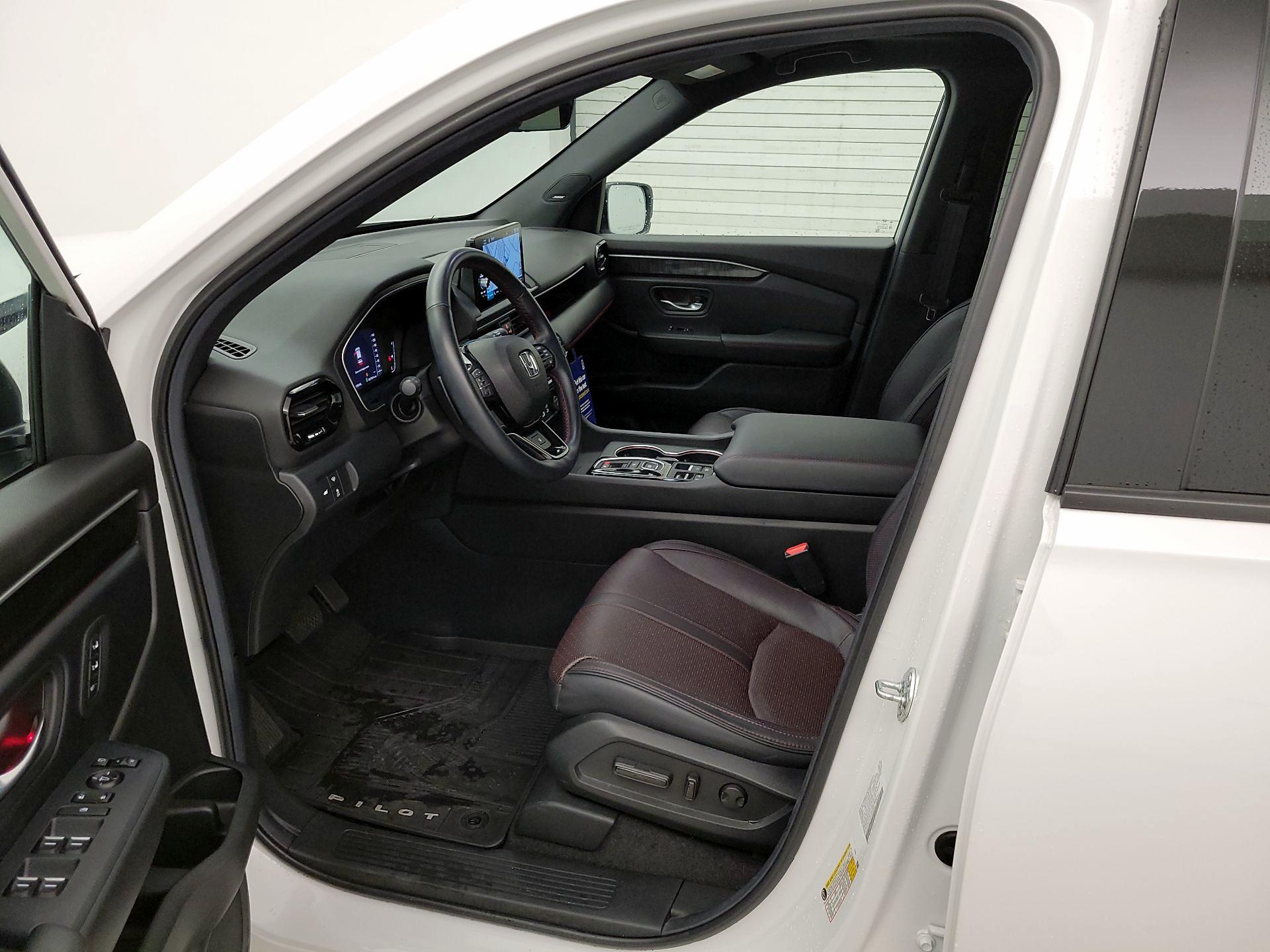 Thumbnail: 2025 Honda Pilot - 11