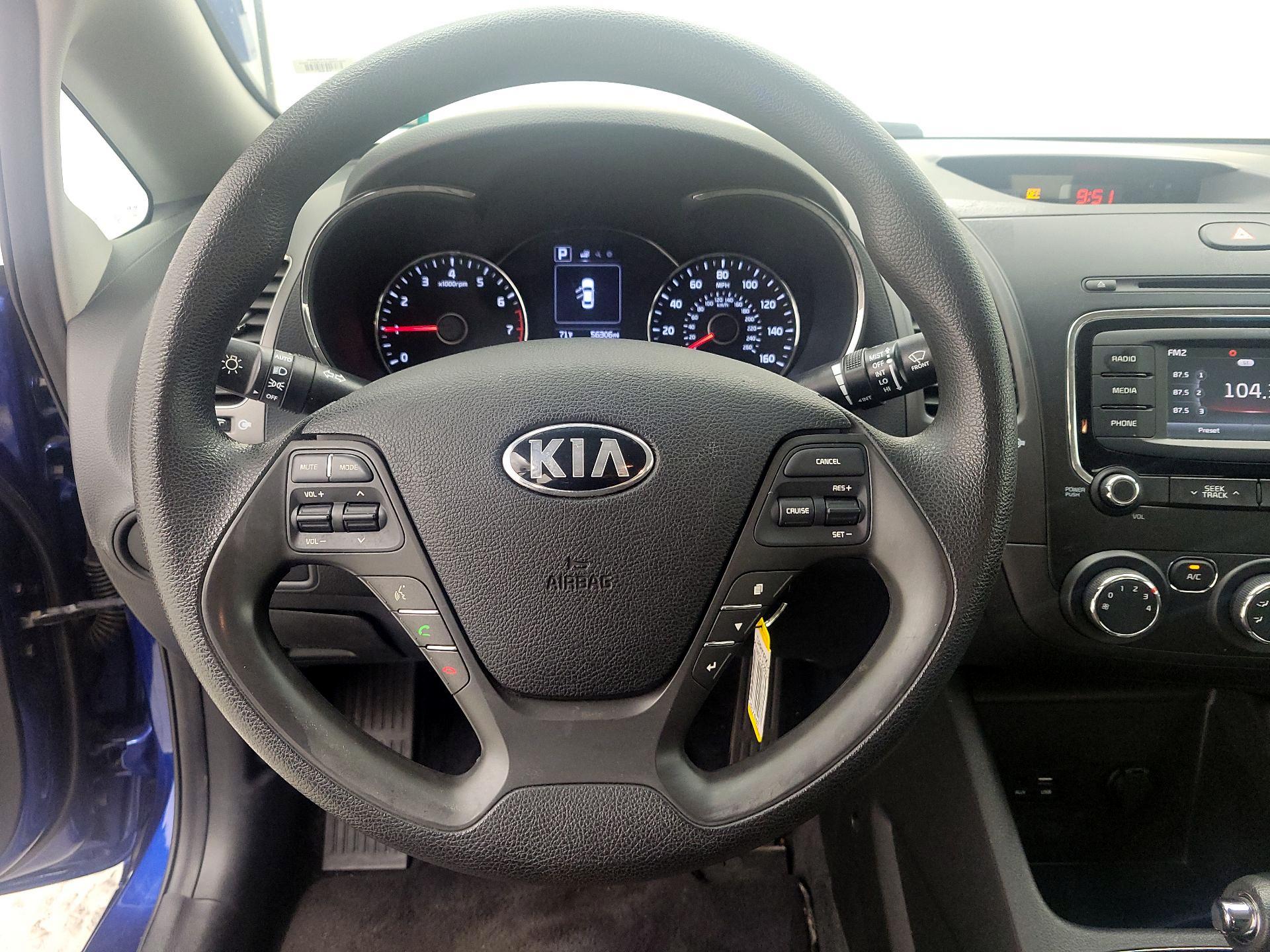 Thumbnail: 2018 Kia Forte - 10