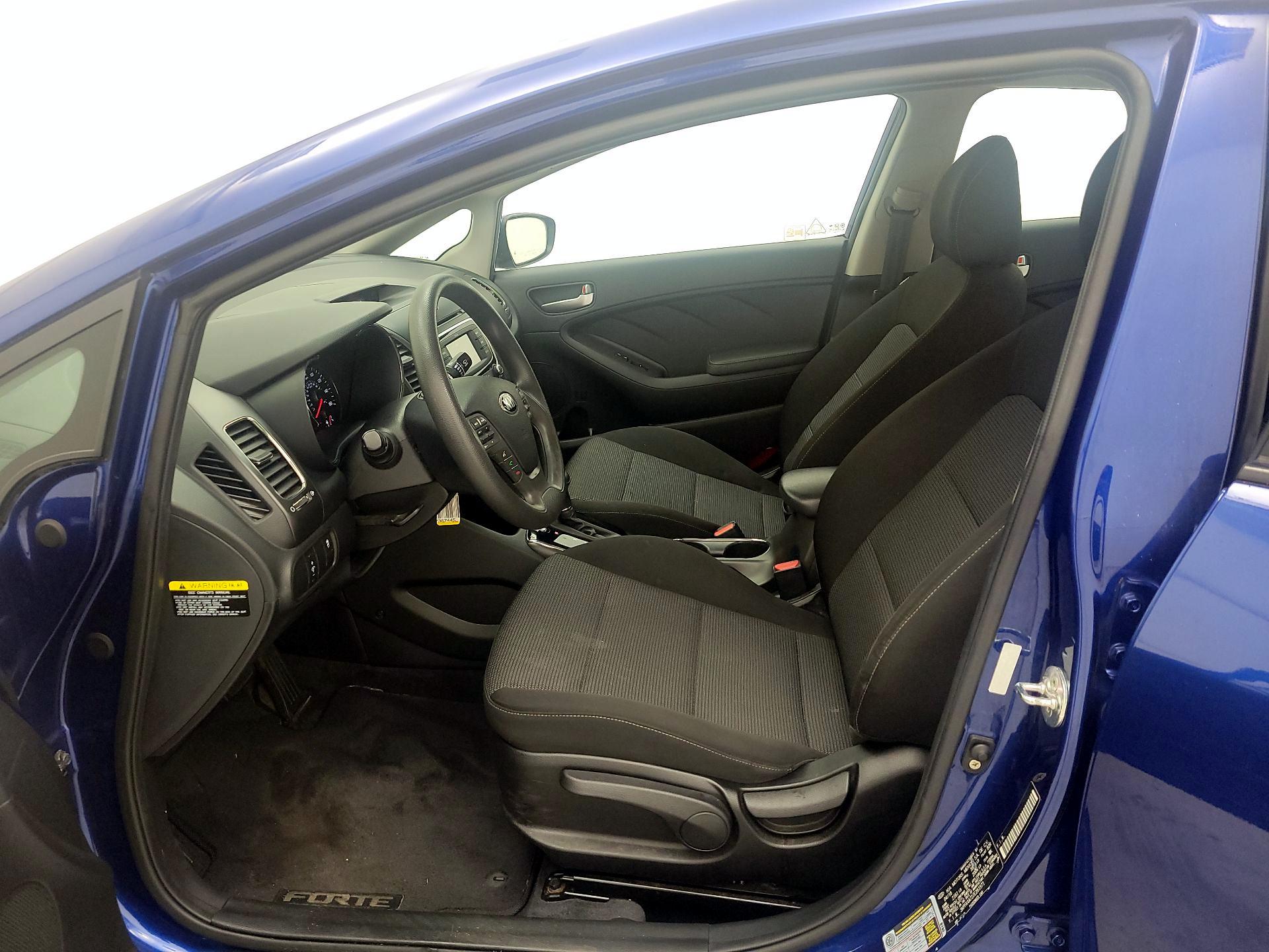 Thumbnail: 2018 Kia Forte - 11
