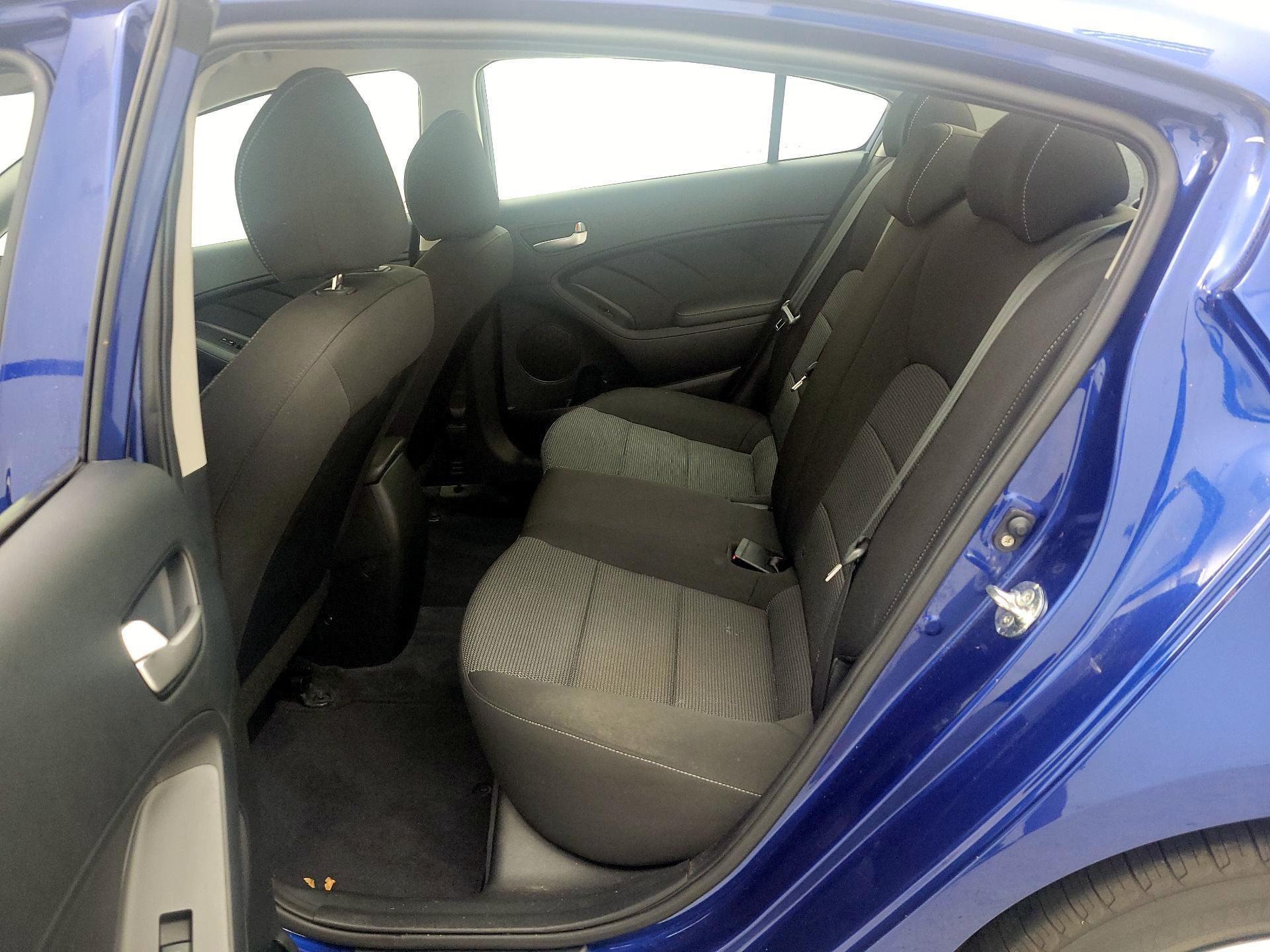 Thumbnail: 2018 Kia Forte - 19