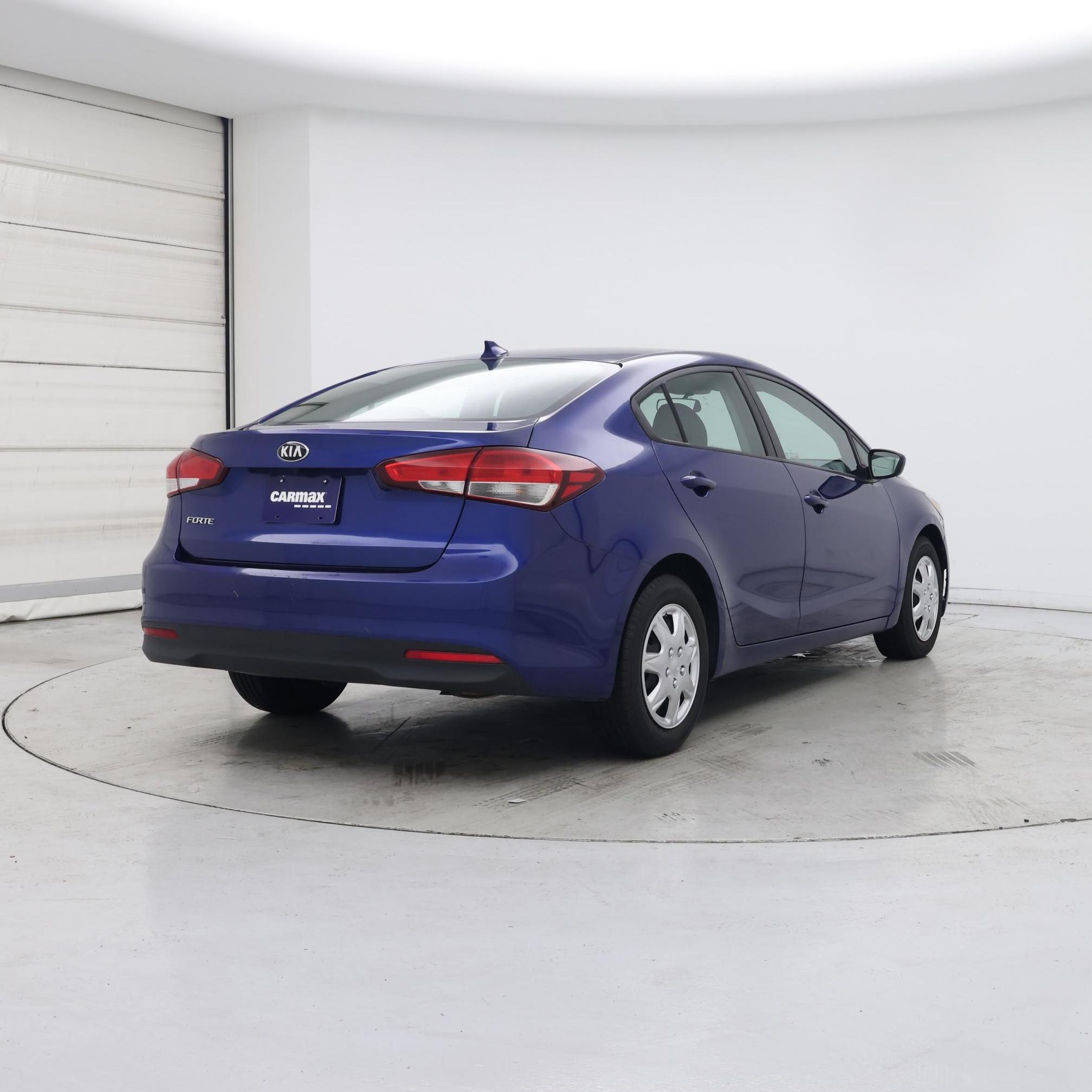 Thumbnail: 2018 Kia Forte - 8