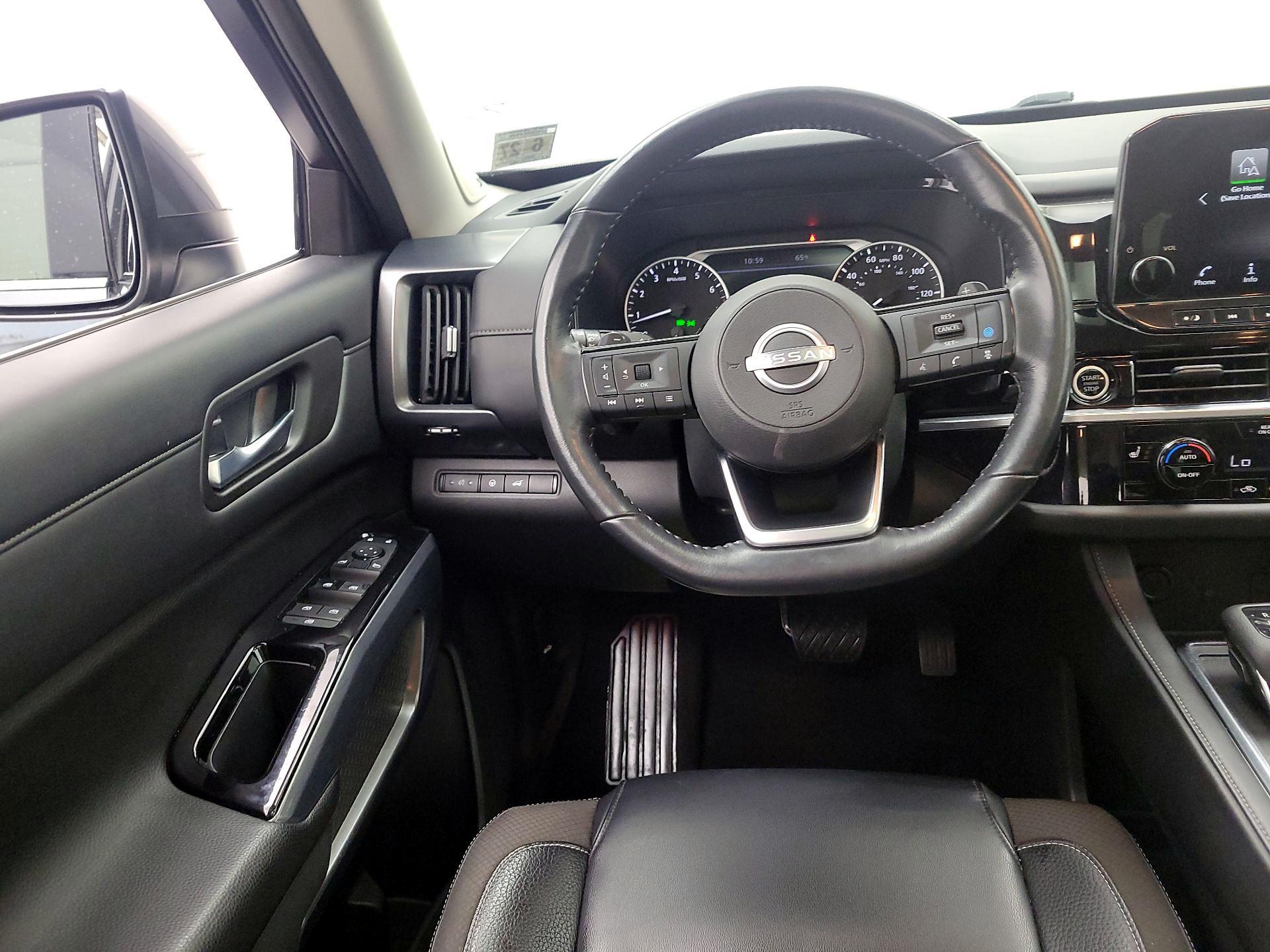 Thumbnail: 2022 Nissan Pathfinder - 10