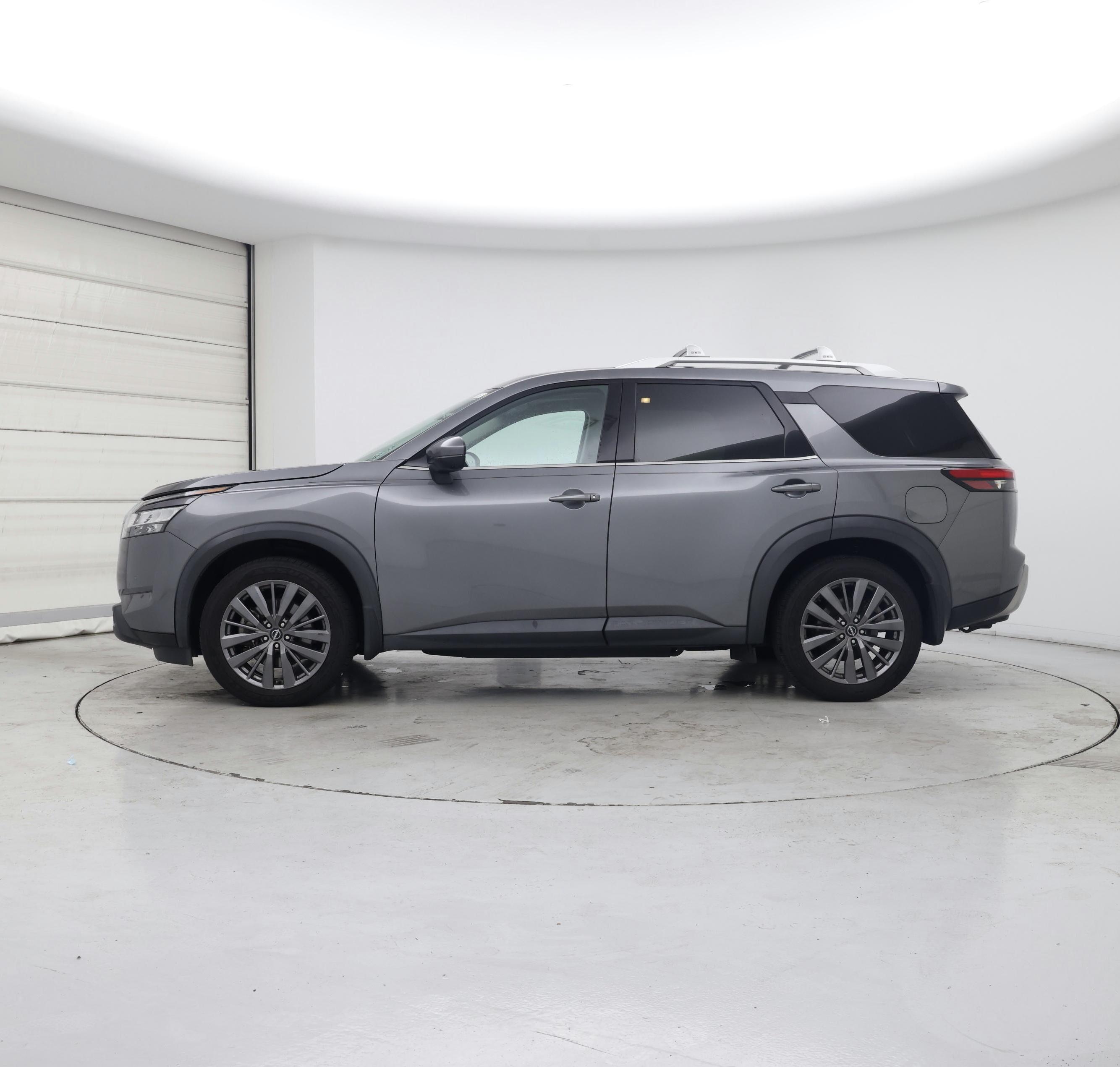 Thumbnail: 2022 Nissan Pathfinder - 3