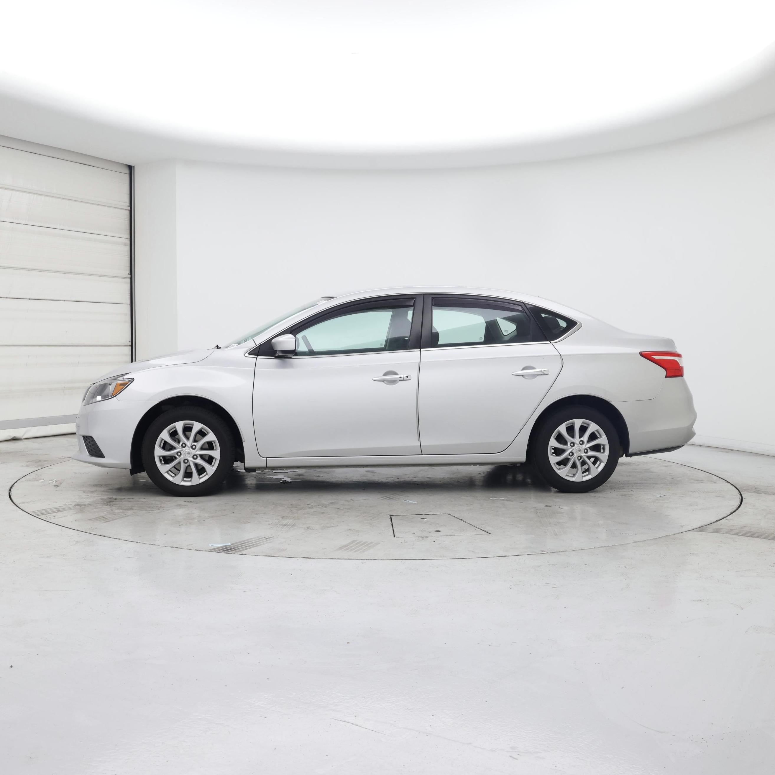 Thumbnail: 2019 Nissan Sentra - 3