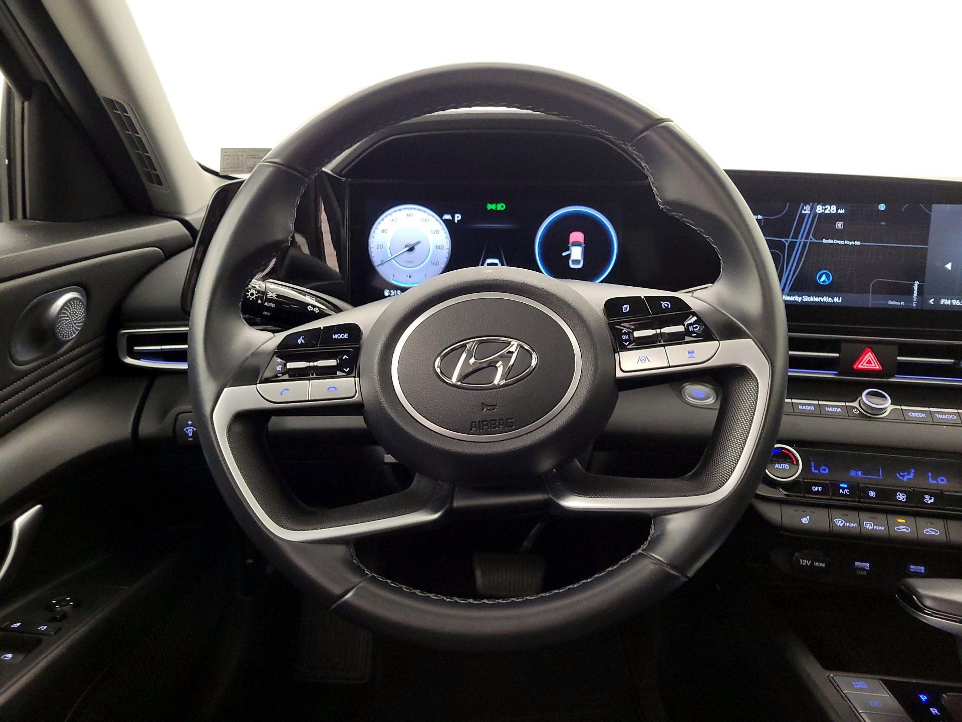 Thumbnail: 2023 Hyundai Elantra - 10