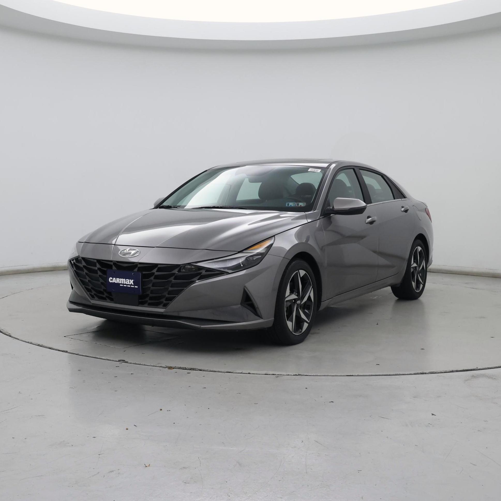 Thumbnail: 2023 Hyundai Elantra - 4